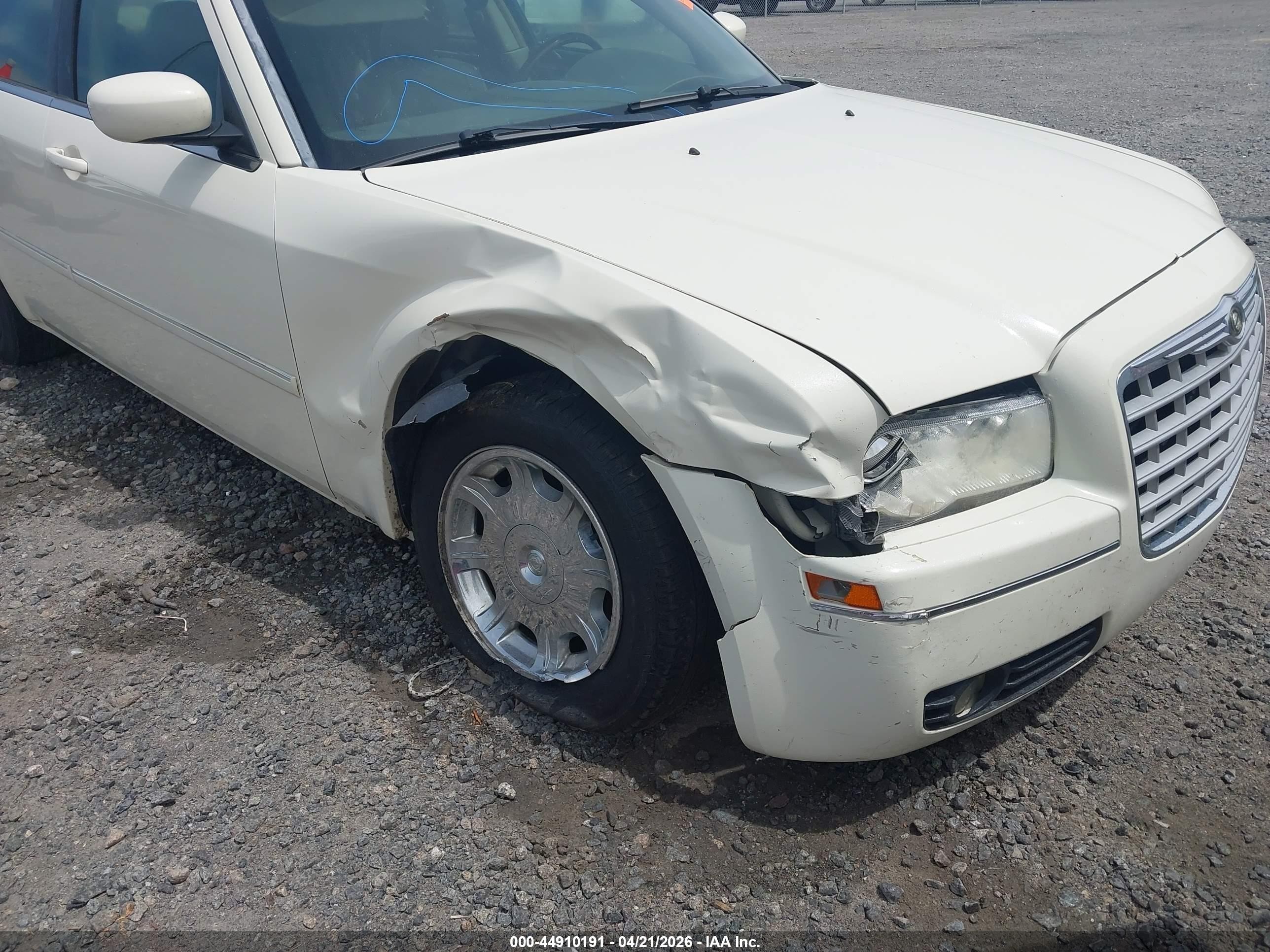 2006 Chrysler 300 Touring Белый vin: 2C3KA53G96H133599