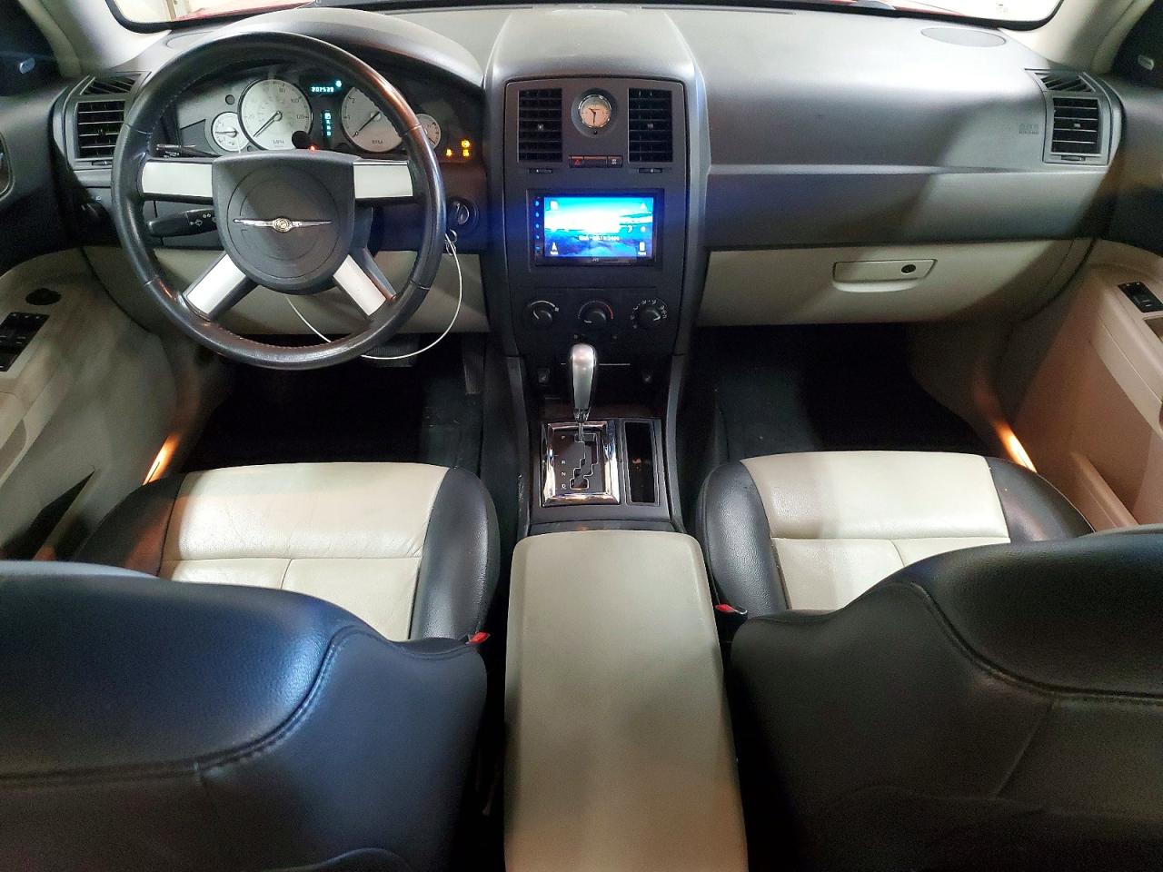 2007 Chrysler 300 Touring Red vin: 2C3KA53G97H698226
