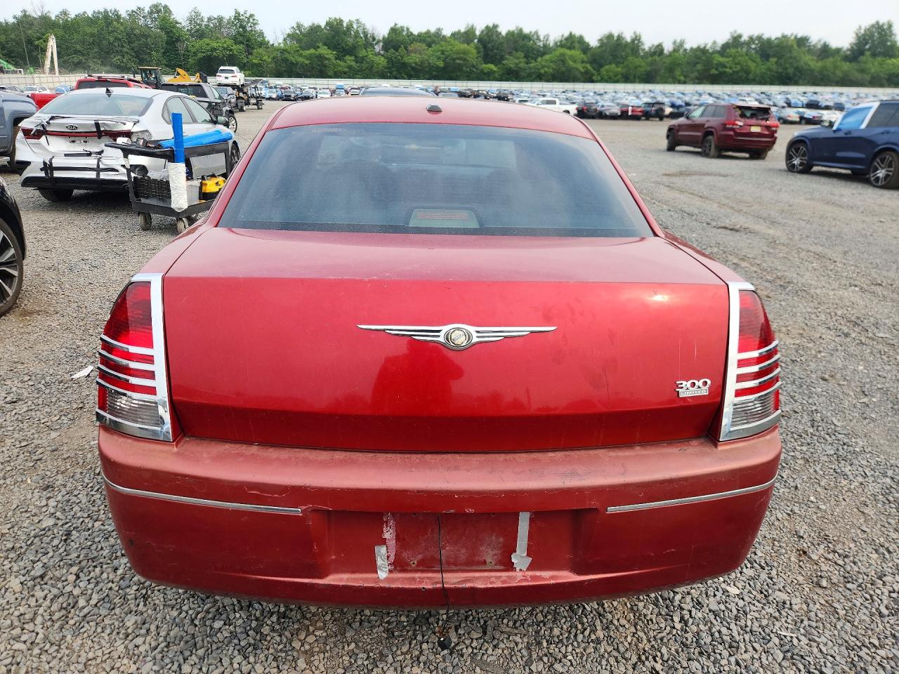 2007 Chrysler 300 Touring Red vin: 2C3KA53G97H874787