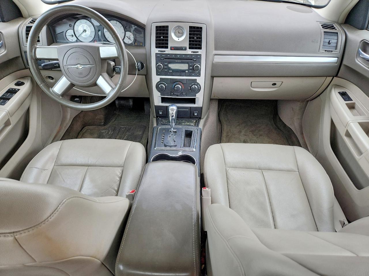 2008 Chrysler 300 Touring Cream vin: 2C3KA53G98H106373
