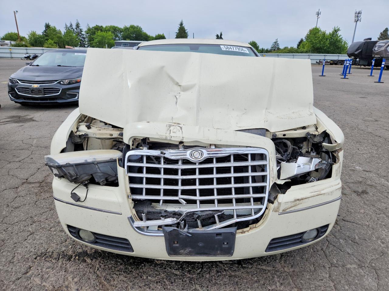 2008 Chrysler 300 Touring Cream vin: 2C3KA53G98H106373