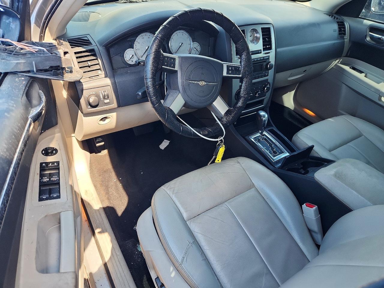 2007 Chrysler 300 Touring Silver vin: 2C3KA53GX7H601258