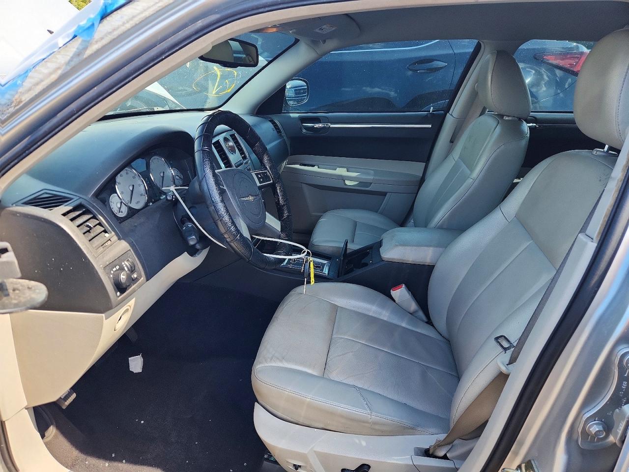 2007 Chrysler 300 Touring Silver vin: 2C3KA53GX7H601258