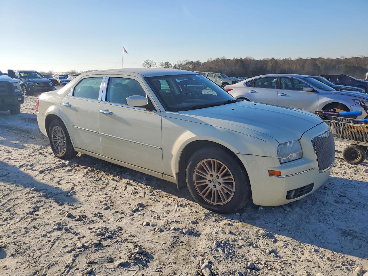 2009 Chrysler 300 Touring Beige vin: 2C3KA53V19H523020