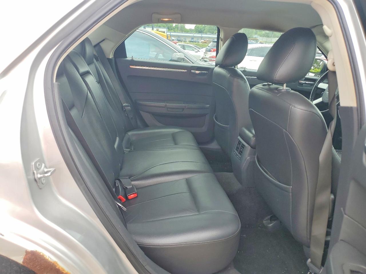 2009 Chrysler 300 Touring Silver vin: 2C3KA53V39H574518