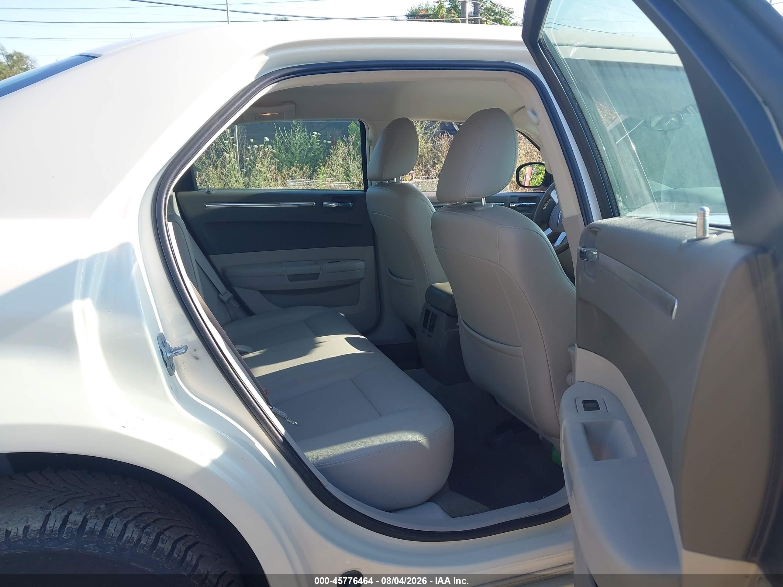 2009 Chrysler 300 Touring/signature Series/executive Series Cream vin: 2C3KA53V69H601050