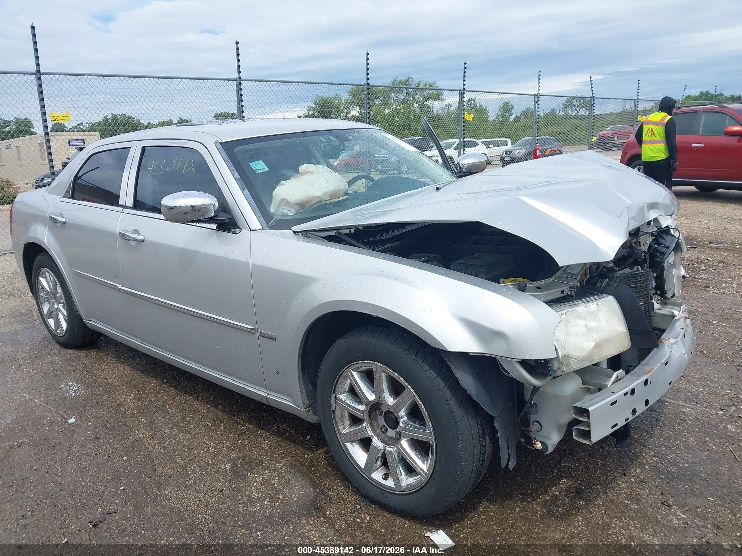 2009 Chrysler 300 Touring/signature Series/executive Series Silver vin: 2C3KA53V79H628404