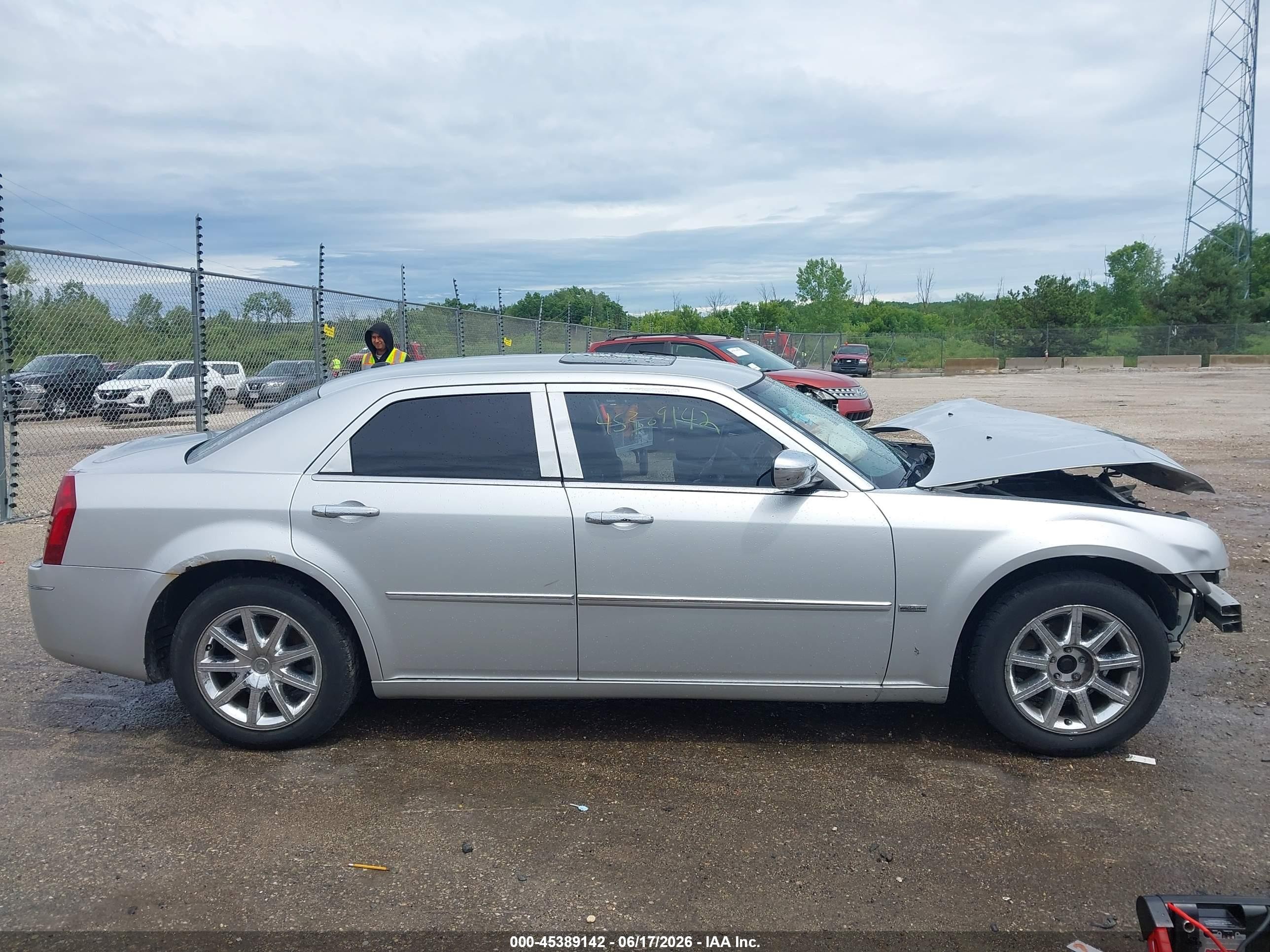 2009 Chrysler 300 Touring/signature Series/executive Series Silver vin: 2C3KA53V79H628404