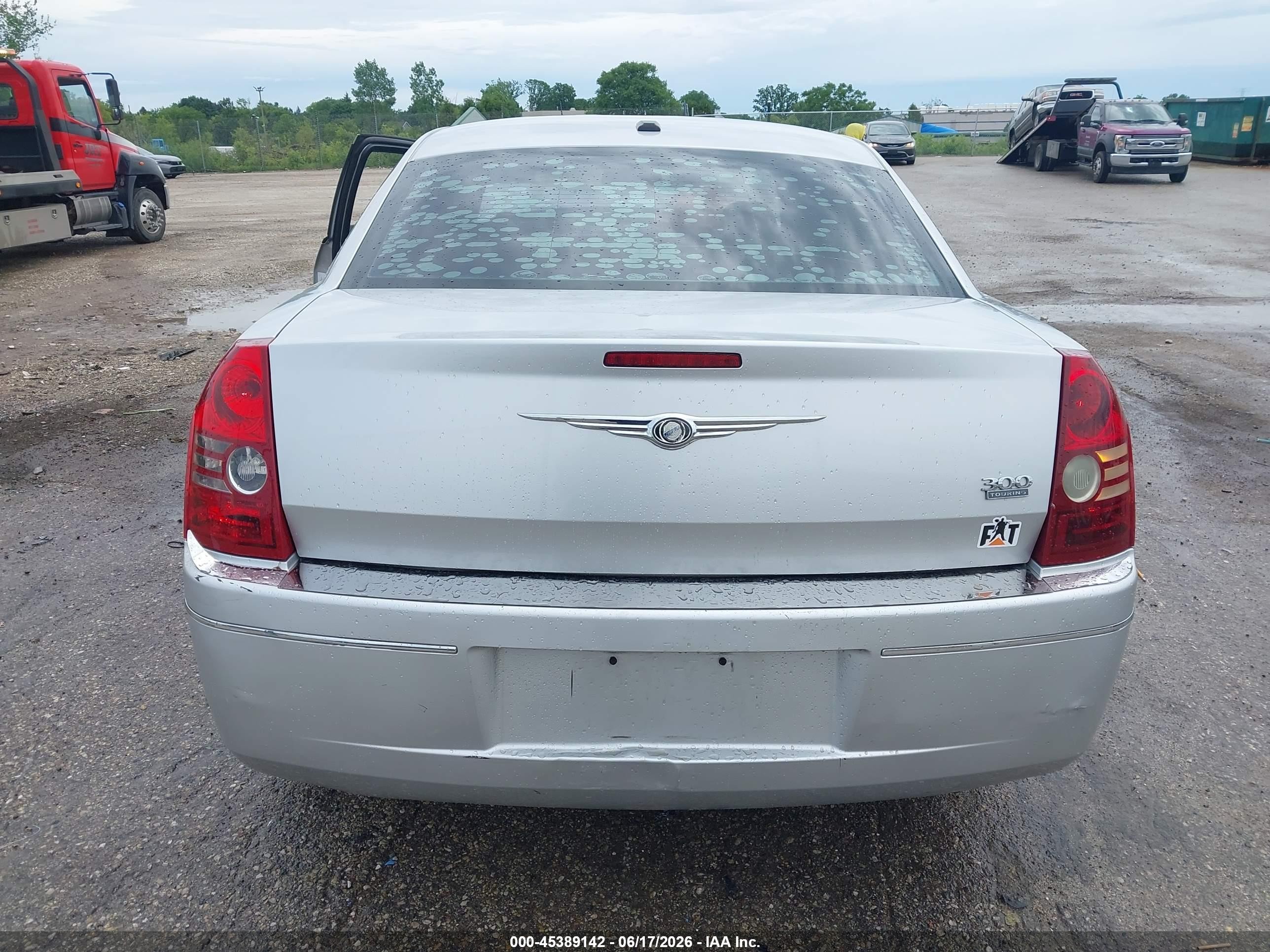 2009 Chrysler 300 Touring/signature Series/executive Series Silver vin: 2C3KA53V79H628404
