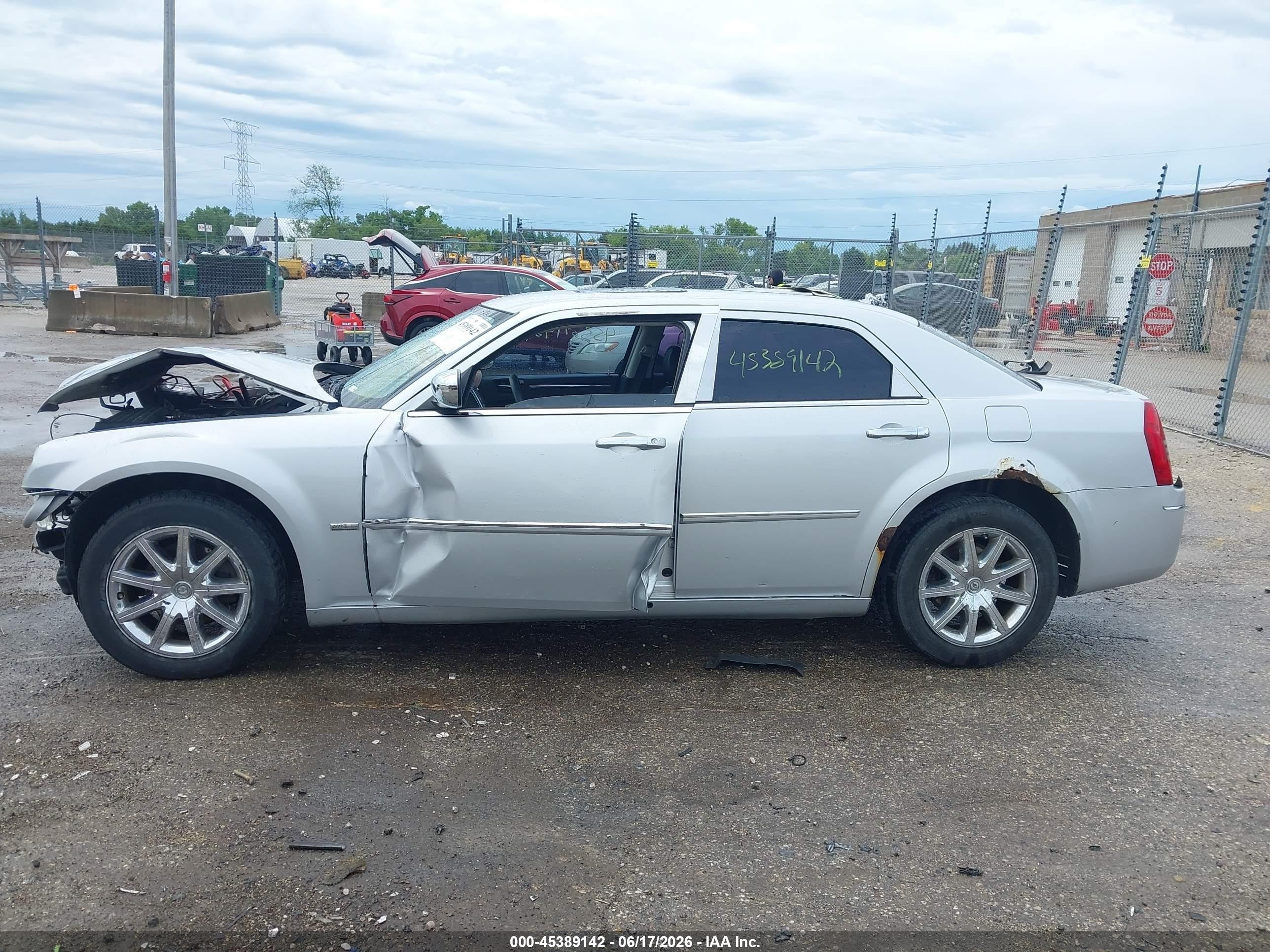 2009 Chrysler 300 Touring/signature Series/executive Series Silver vin: 2C3KA53V79H628404