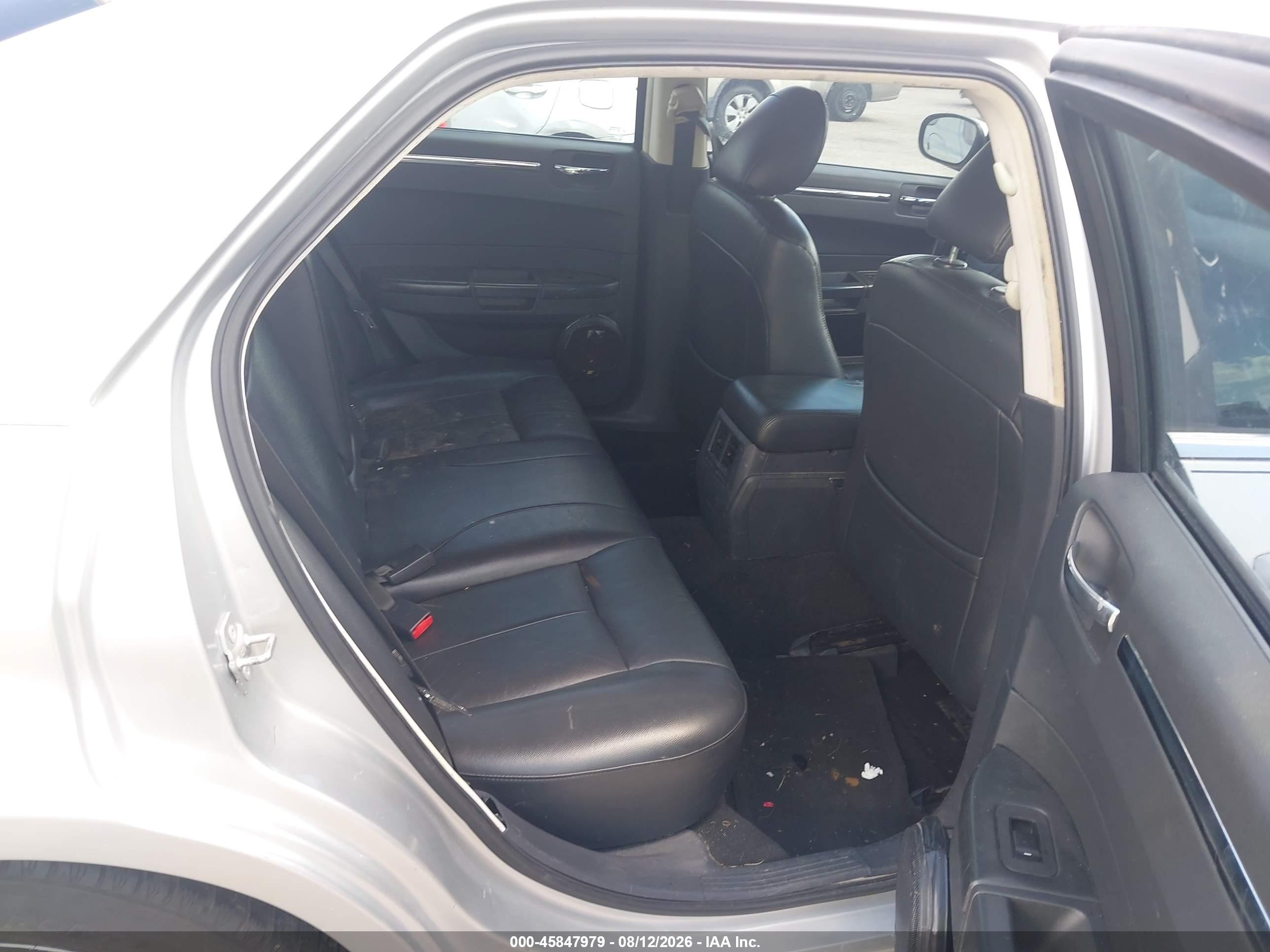 2009 Chrysler 300 Touring Silver vin: 2C3KA53V99H621664
