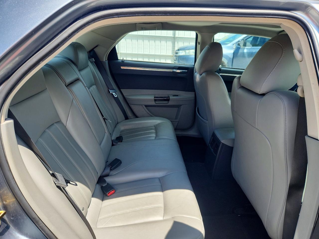2006 Chrysler 300c Серебряный vin: 2C3KA63H06H463758