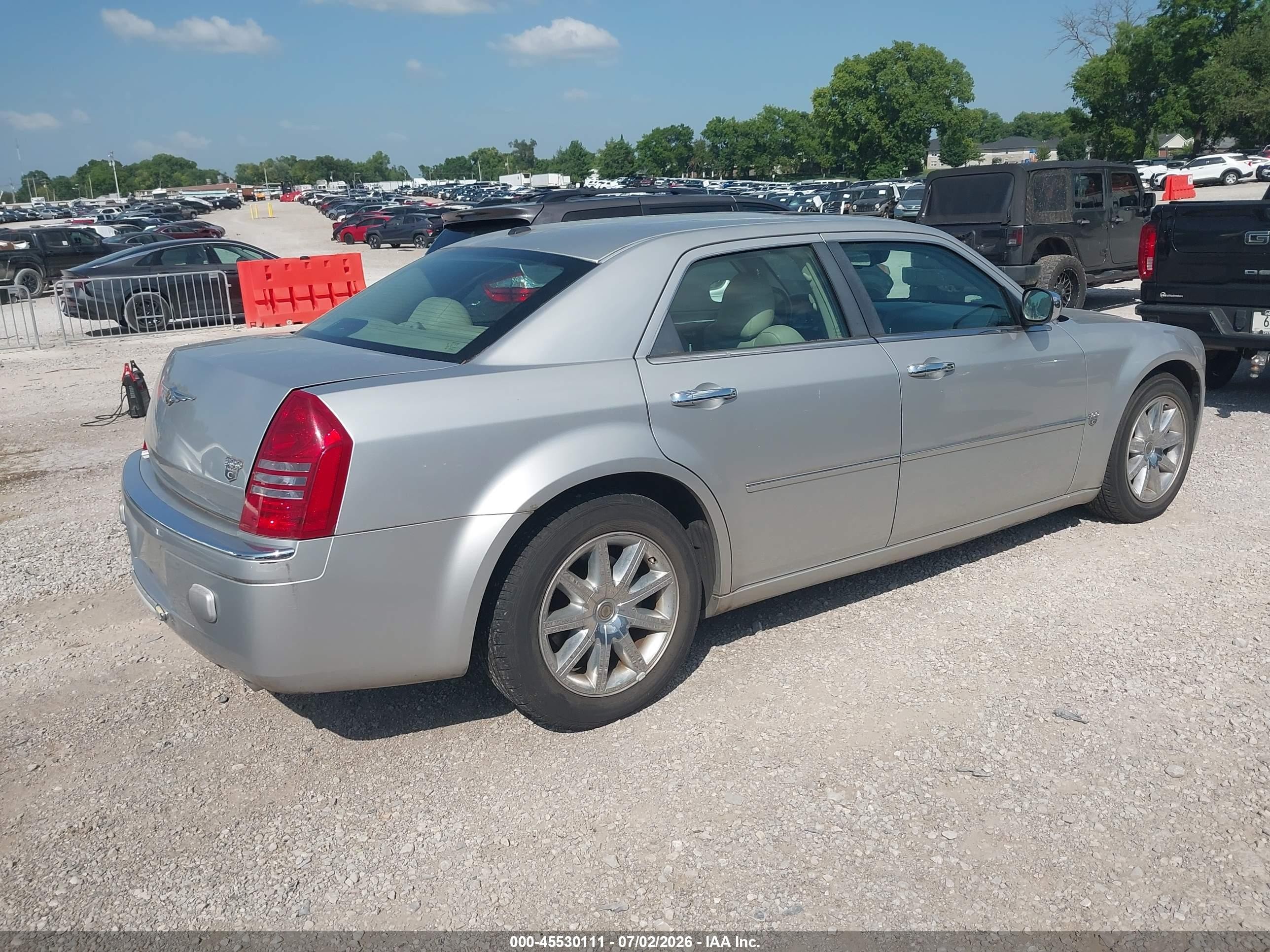 2007 Chrysler 300c   Silver vin: 2C3KA63H07H897129