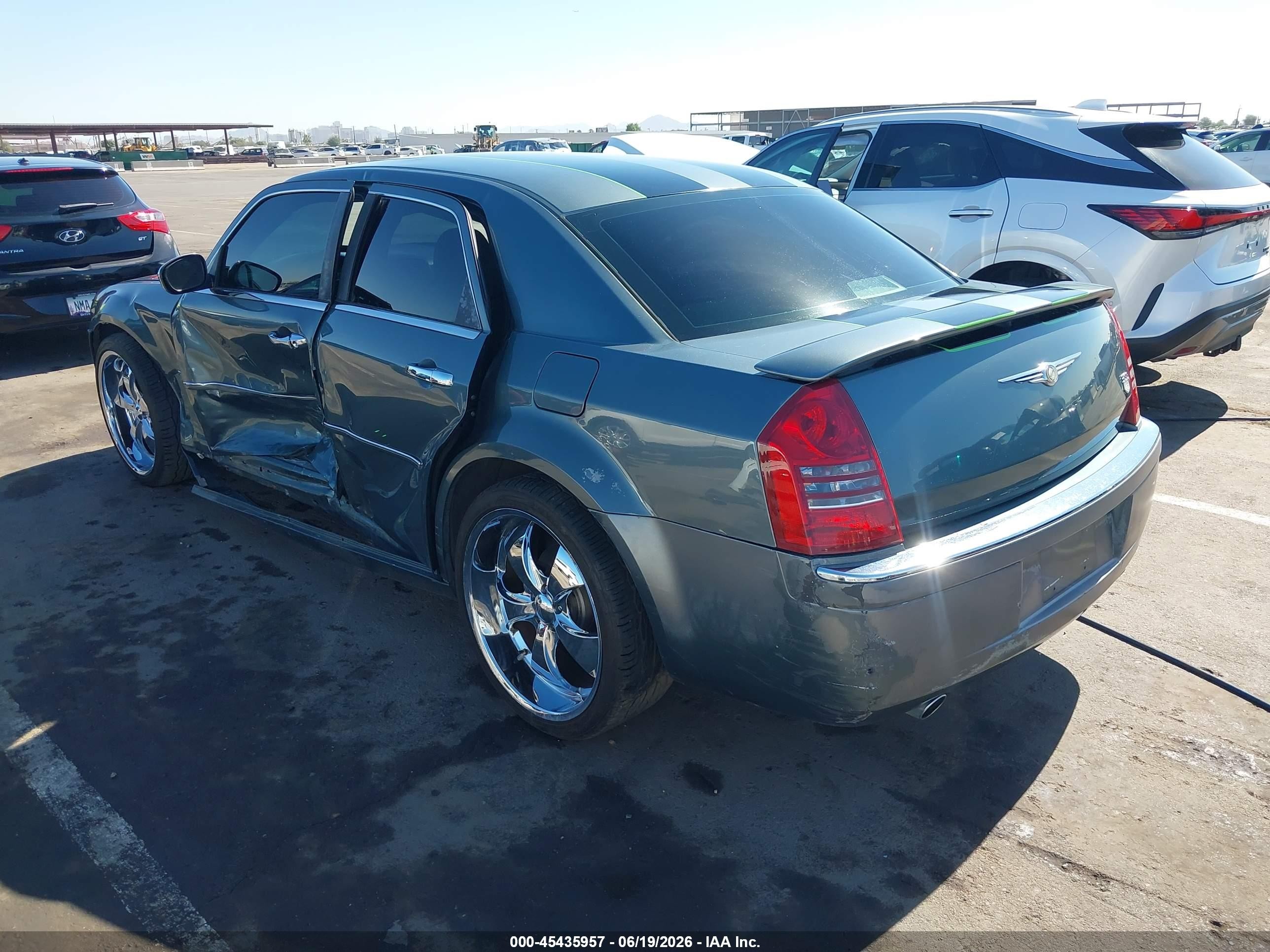 2006 Chrysler 300c   Серый vin: 2C3KA63H16H111112