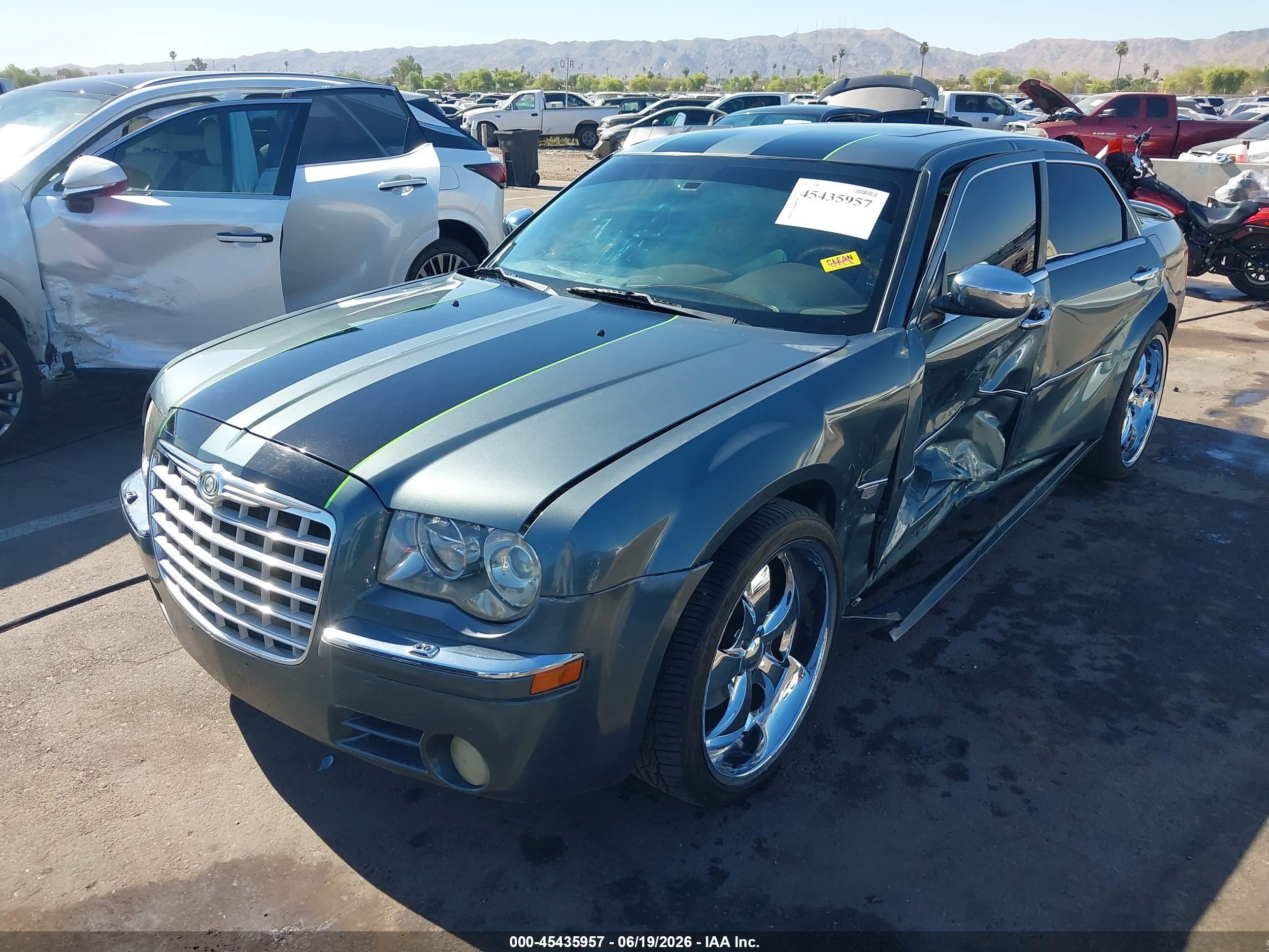 2006 Chrysler 300c   Серый vin: 2C3KA63H16H111112