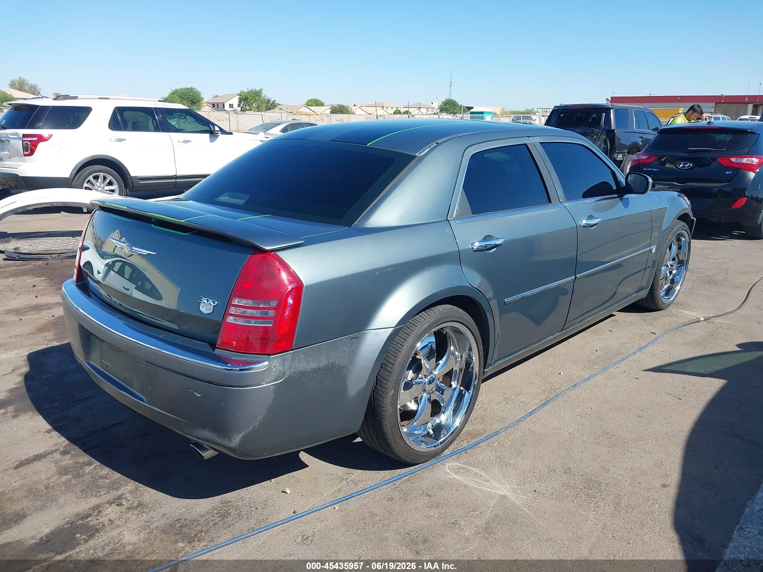2006 Chrysler 300c   Серый vin: 2C3KA63H16H111112