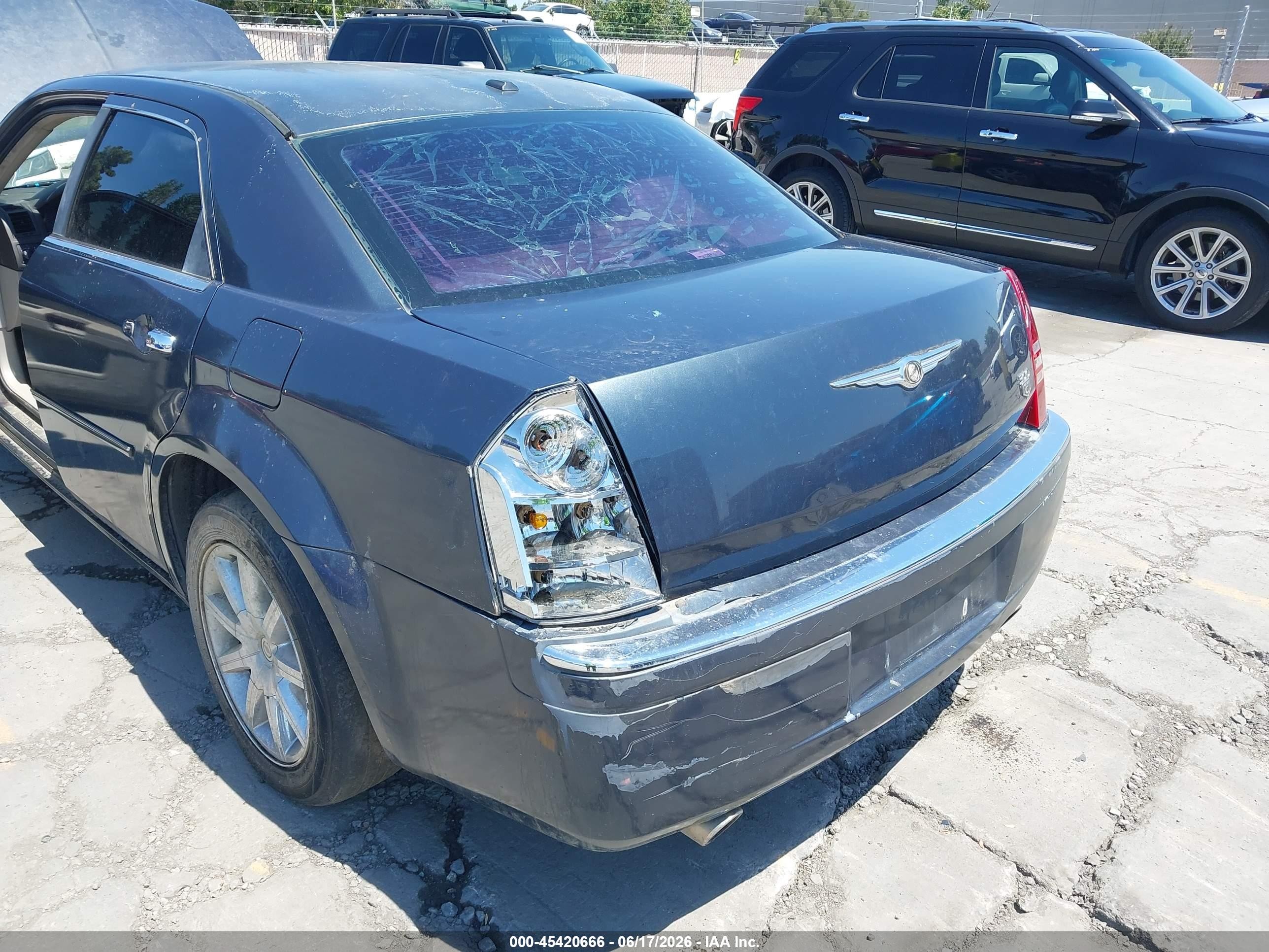 2007 Chrysler 300c   Серый vin: 2C3KA63H17H697912