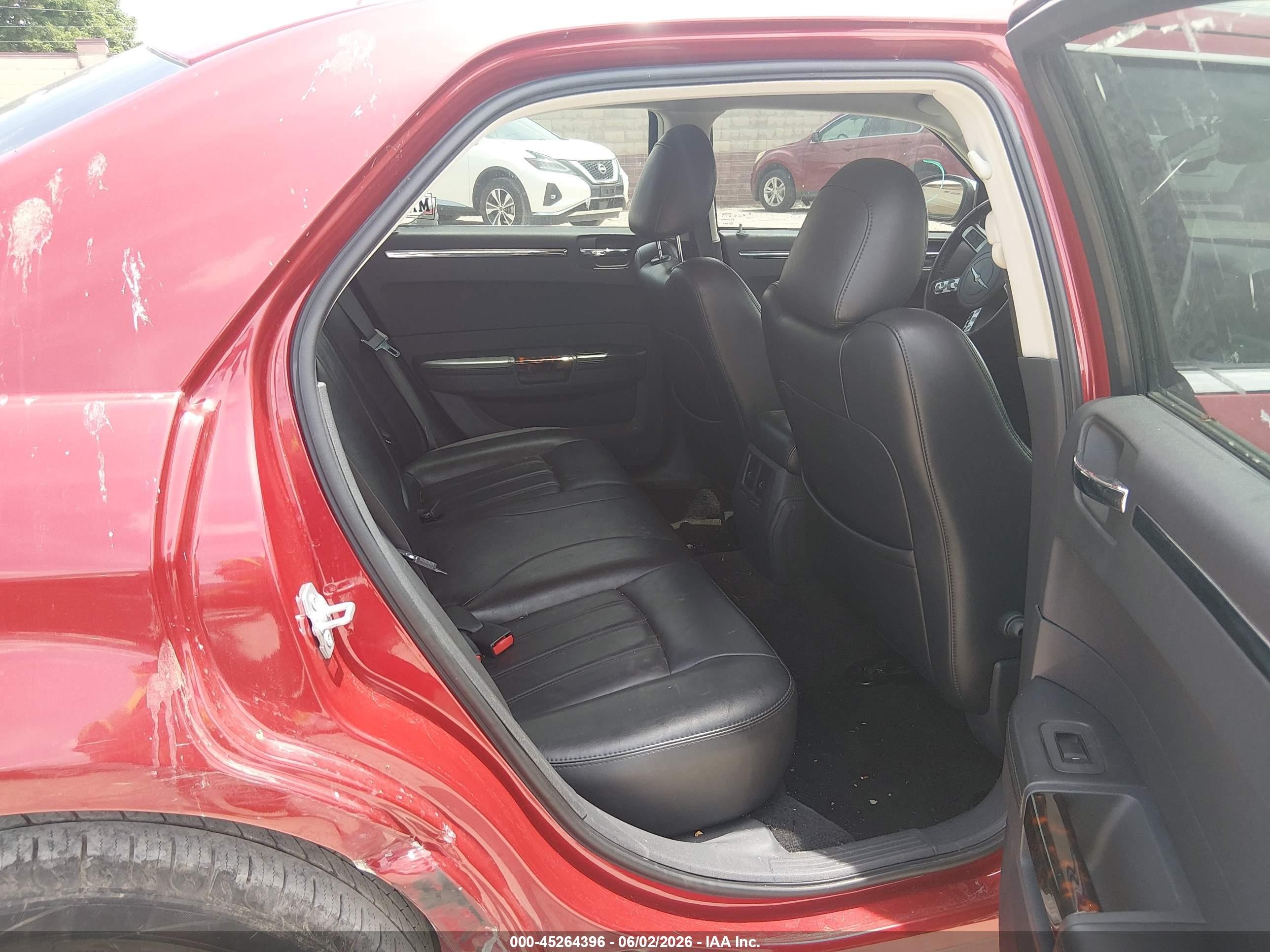 2008 Chrysler 300c Hemi Maroon vin: 2C3KA63H18H107581