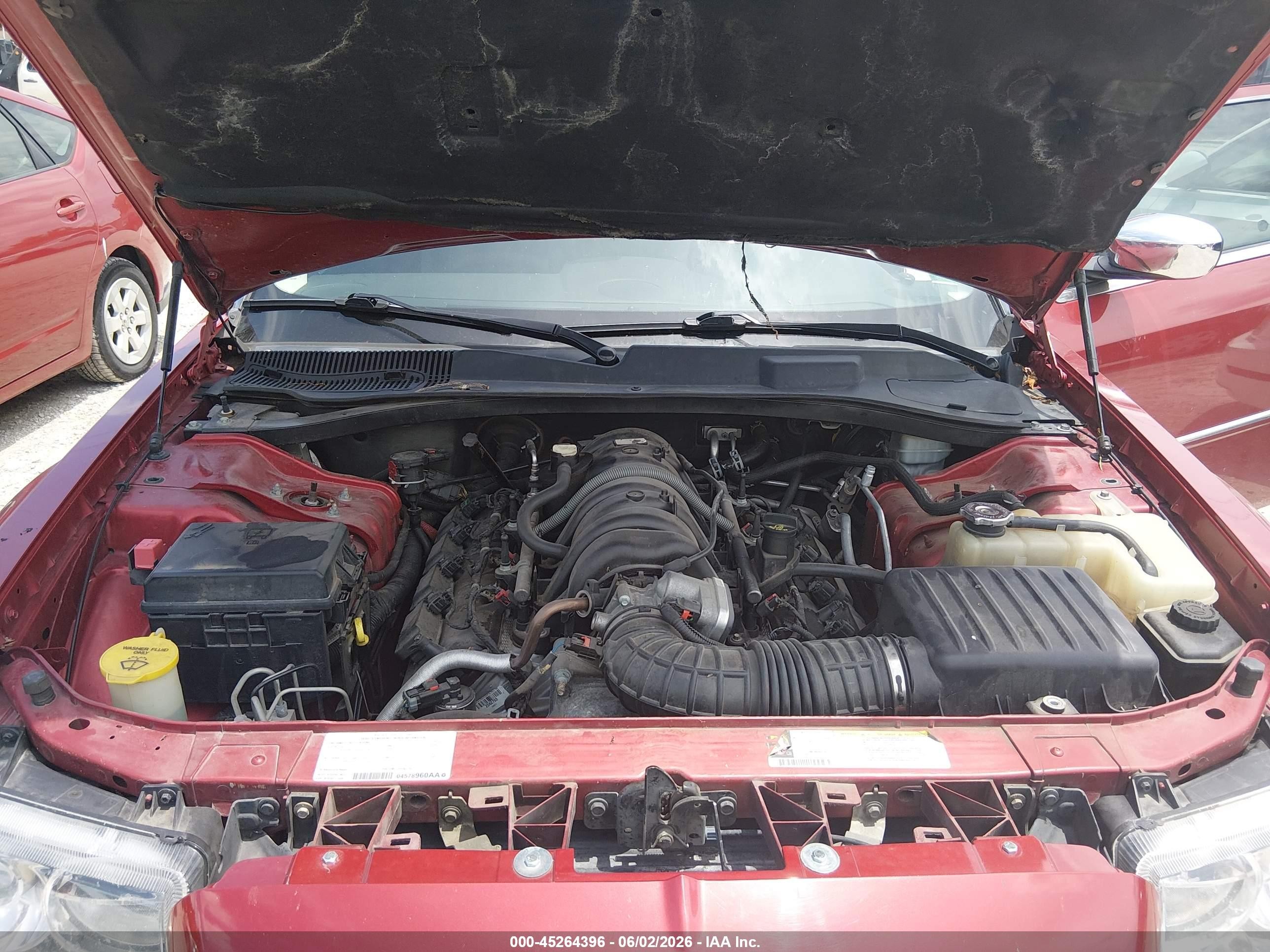 2008 Chrysler 300c Hemi Maroon vin: 2C3KA63H18H107581