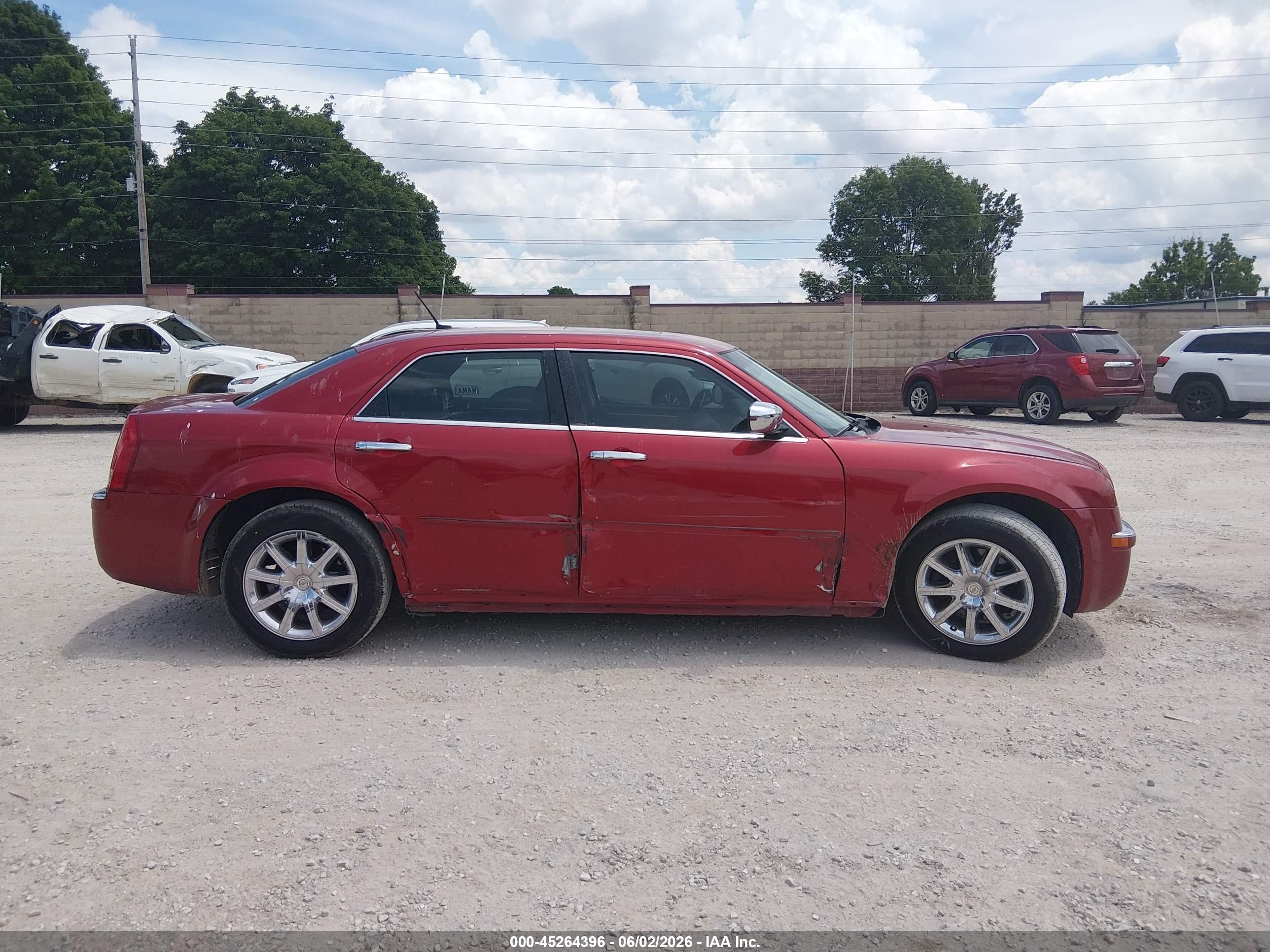 2008 Chrysler 300c Hemi Maroon vin: 2C3KA63H18H107581