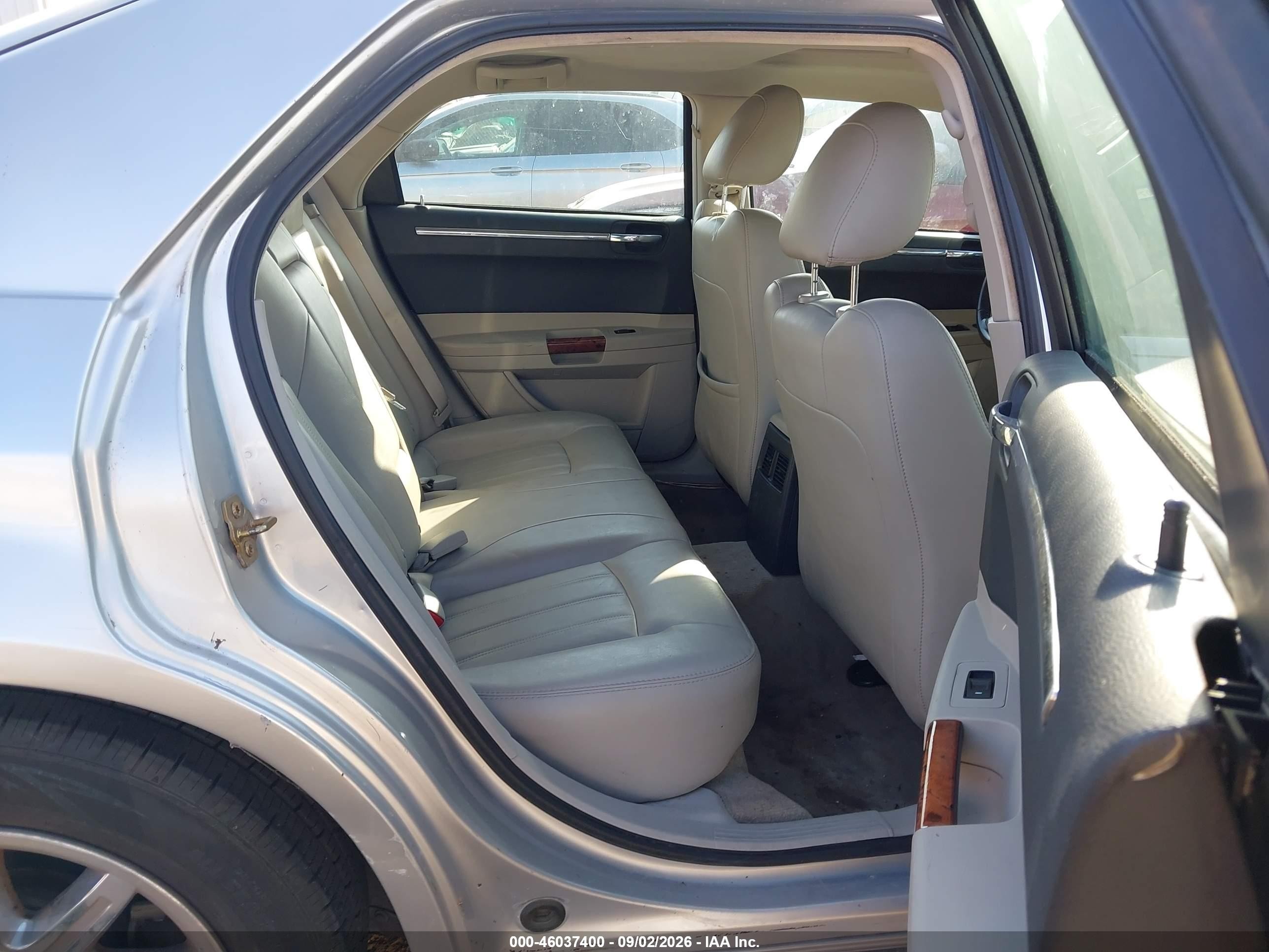 2006 Chrysler 300c   Silver vin: 2C3KA63H26H498155