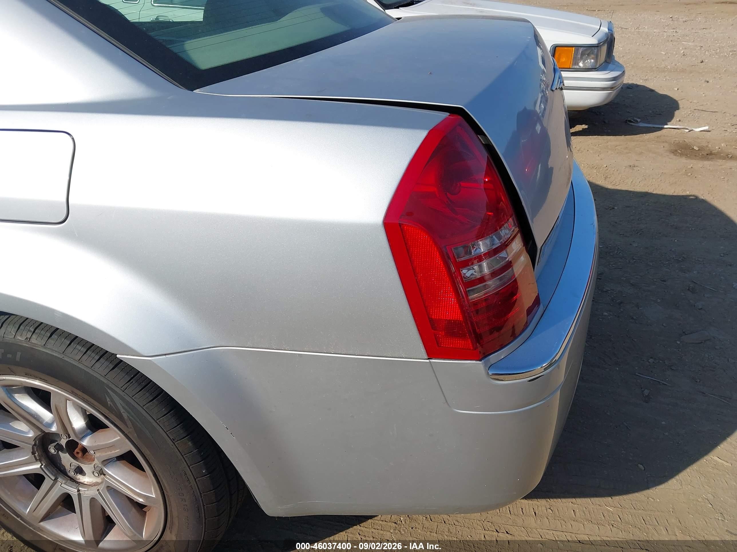 2006 Chrysler 300c   Silver vin: 2C3KA63H26H498155
