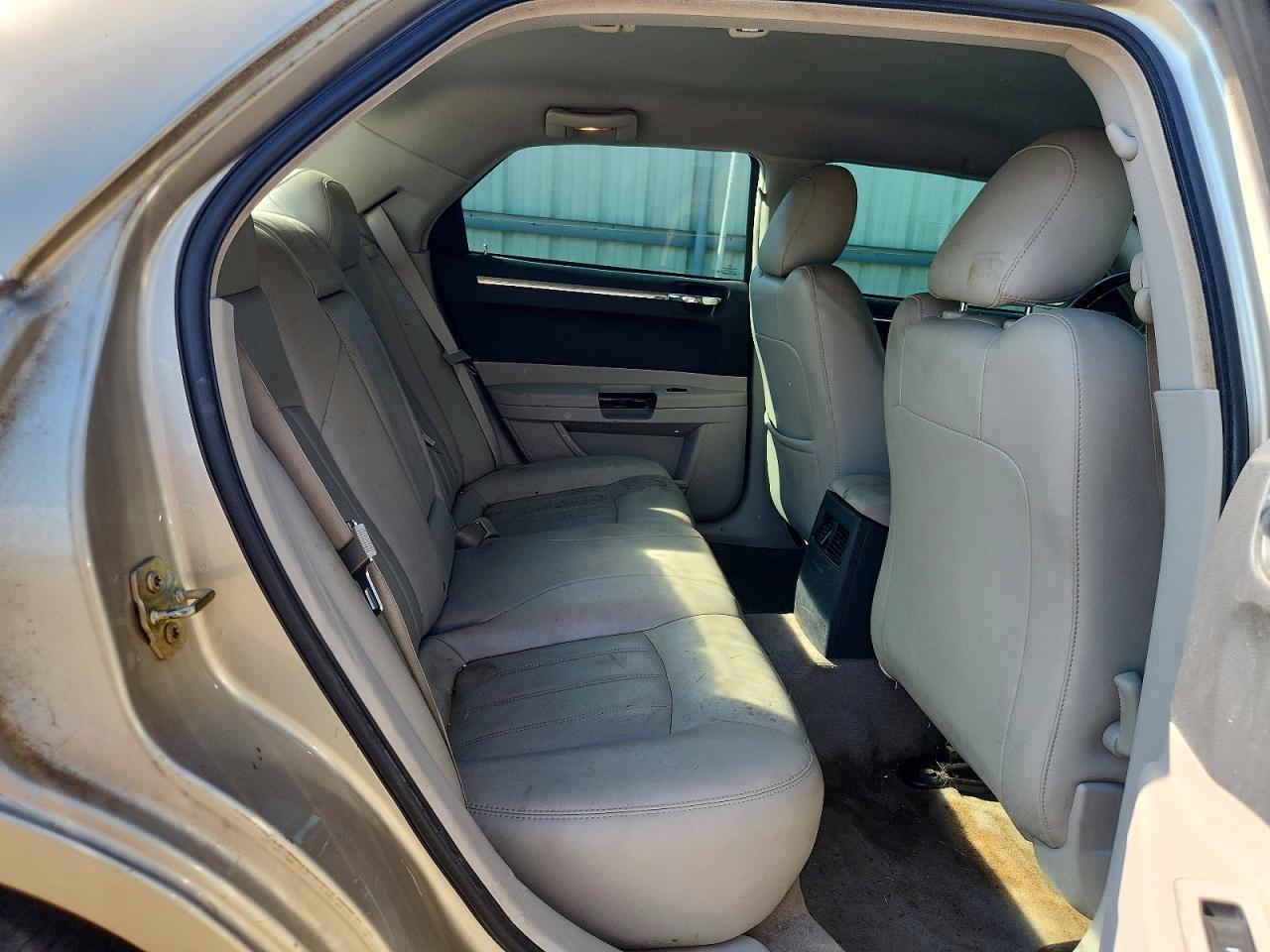 2006 Chrysler 300c Gold vin: 2C3KA63H279396