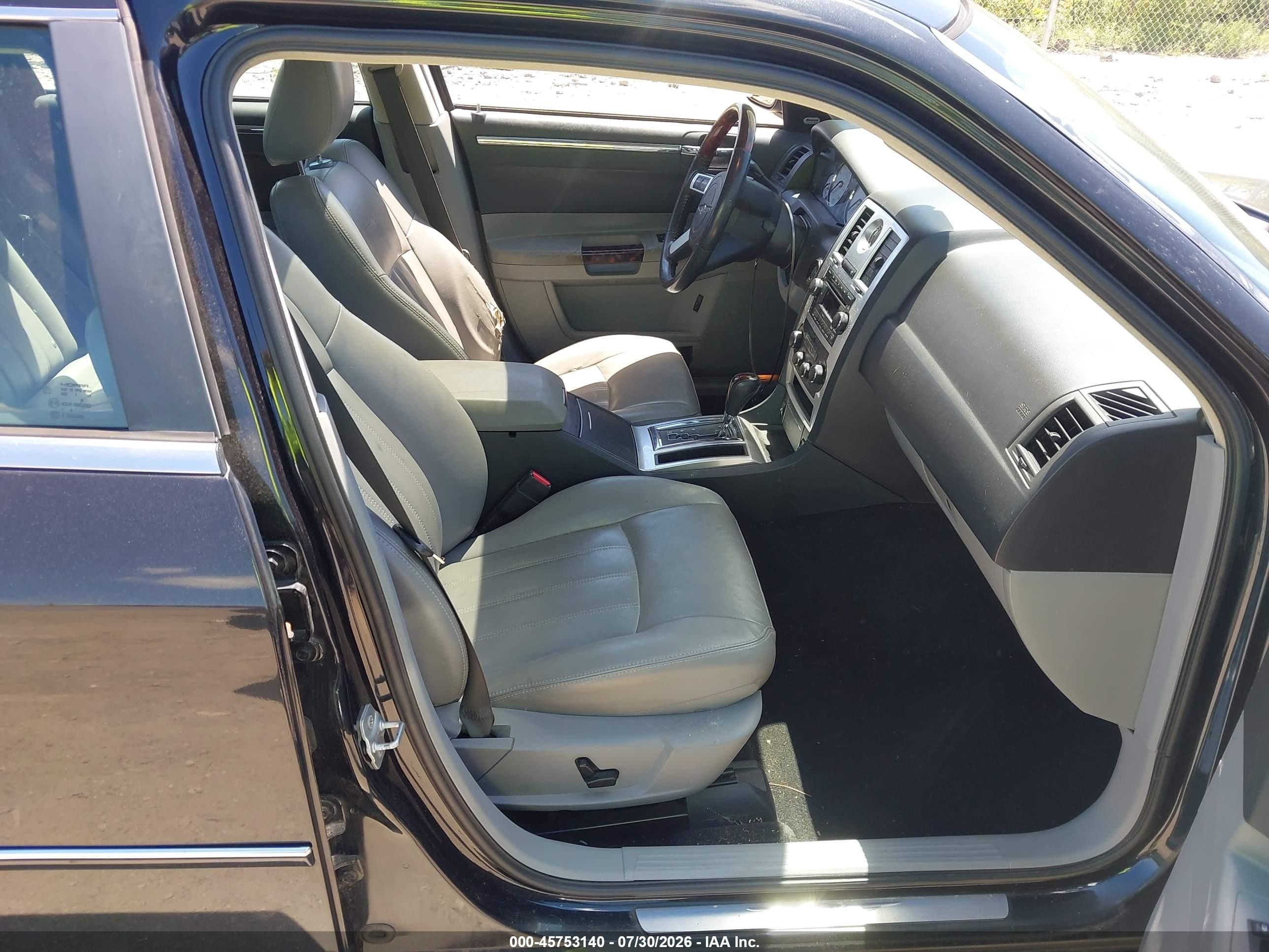 2007 Chrysler 300c   Gray vin: 2C3KA63H27H811190