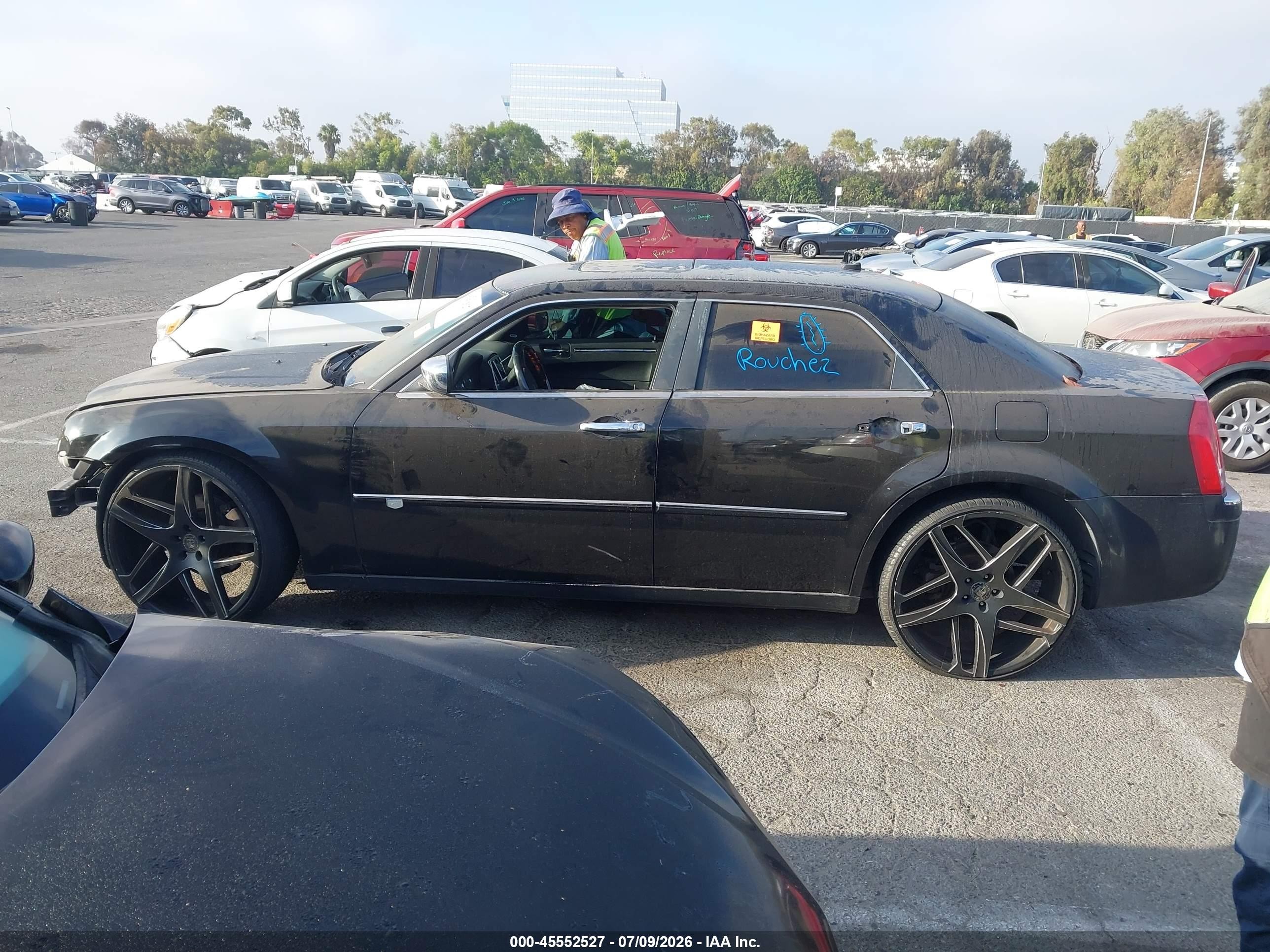 2008 Chrysler 300c Hemi Черный vin: 2C3KA63H28H193628