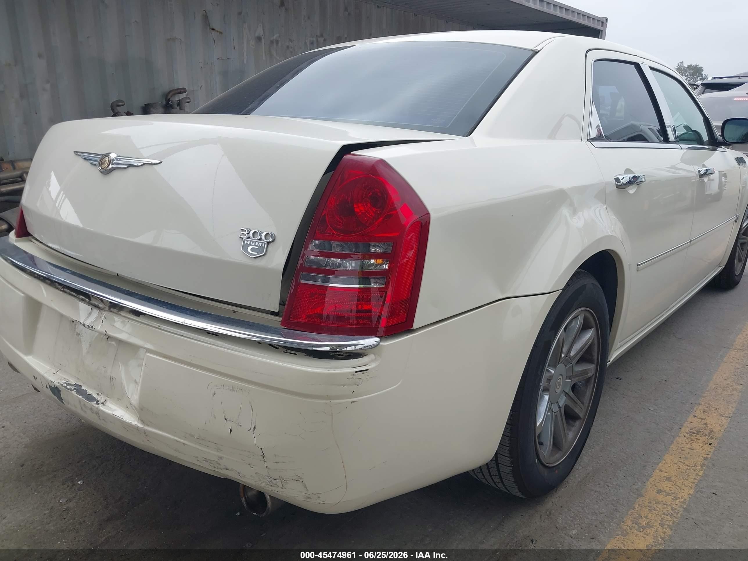 2006 Chrysler 300c   Кремовый vin: 2C3KA63H36H140577