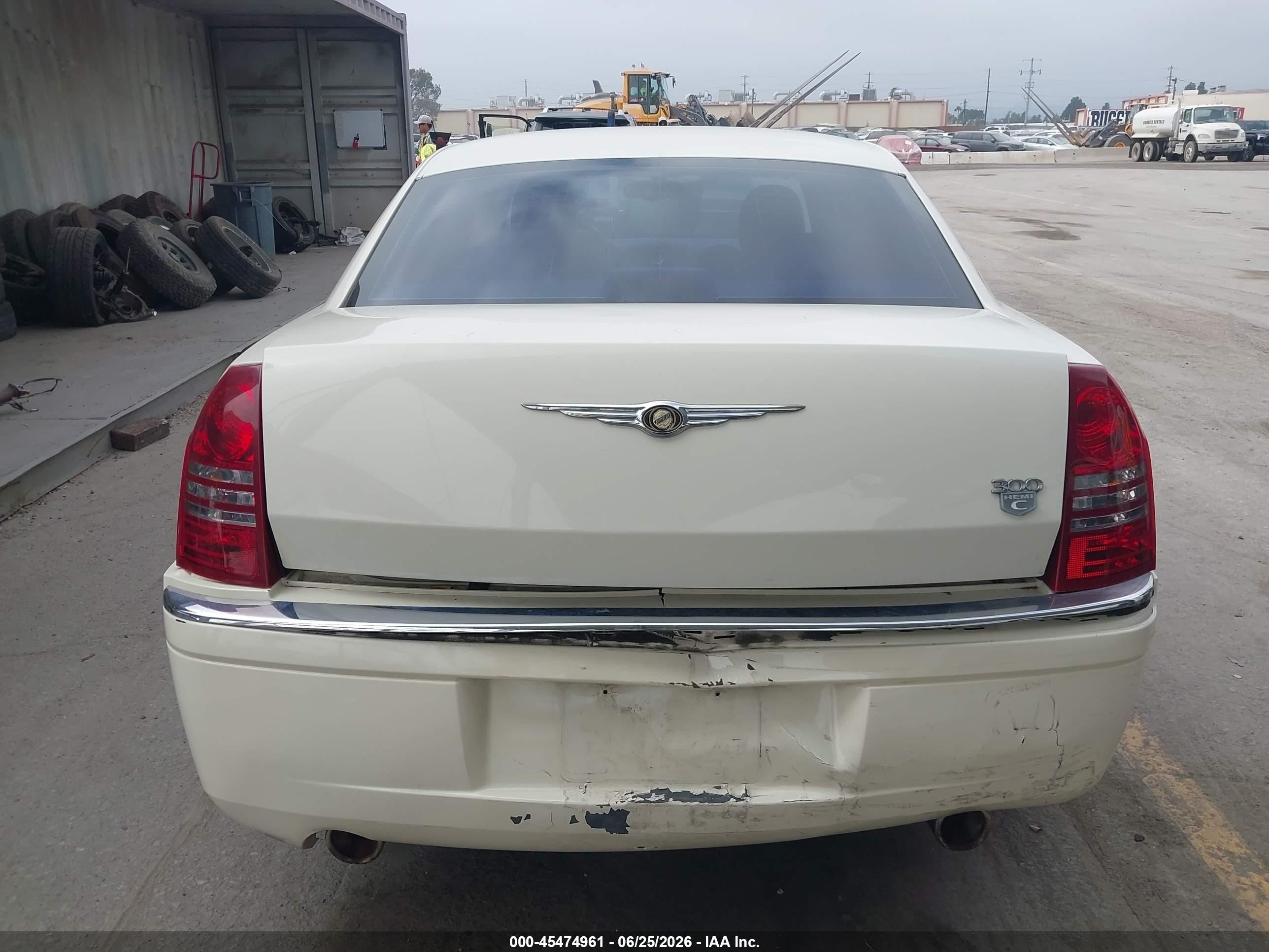 2006 Chrysler 300c   Кремовый vin: 2C3KA63H36H140577