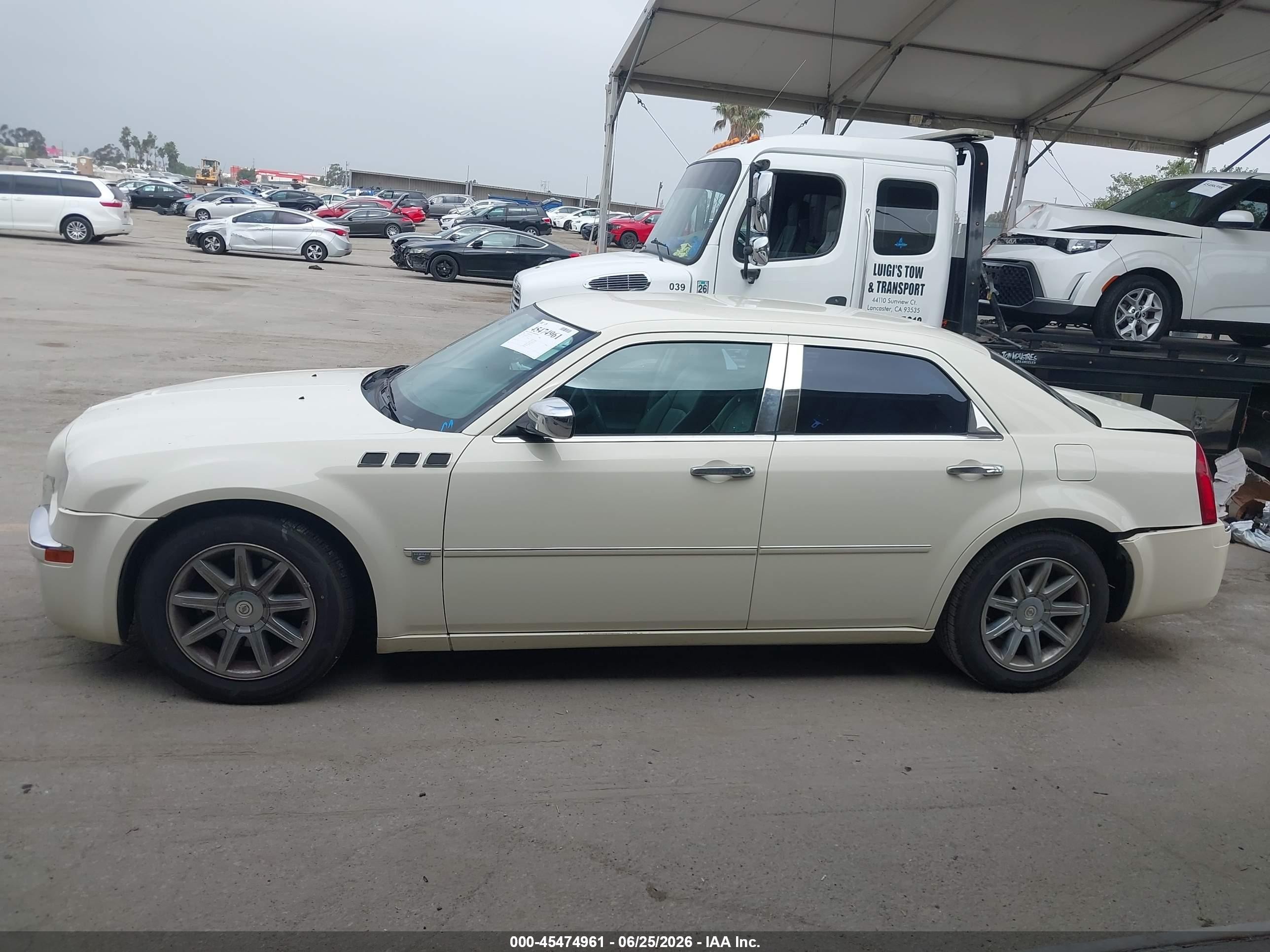 2006 Chrysler 300c   Кремовый vin: 2C3KA63H36H140577