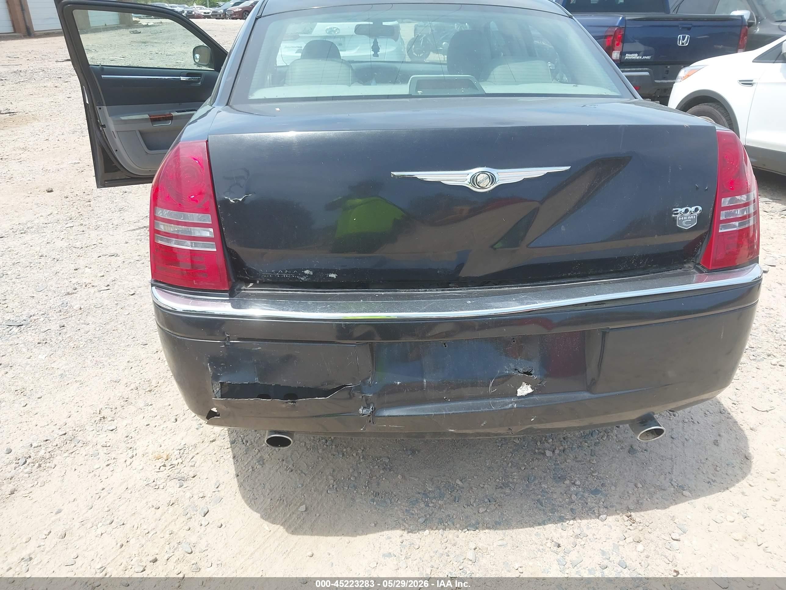 2006 Chrysler 300c   Black vin: 2C3KA63H36H518204
