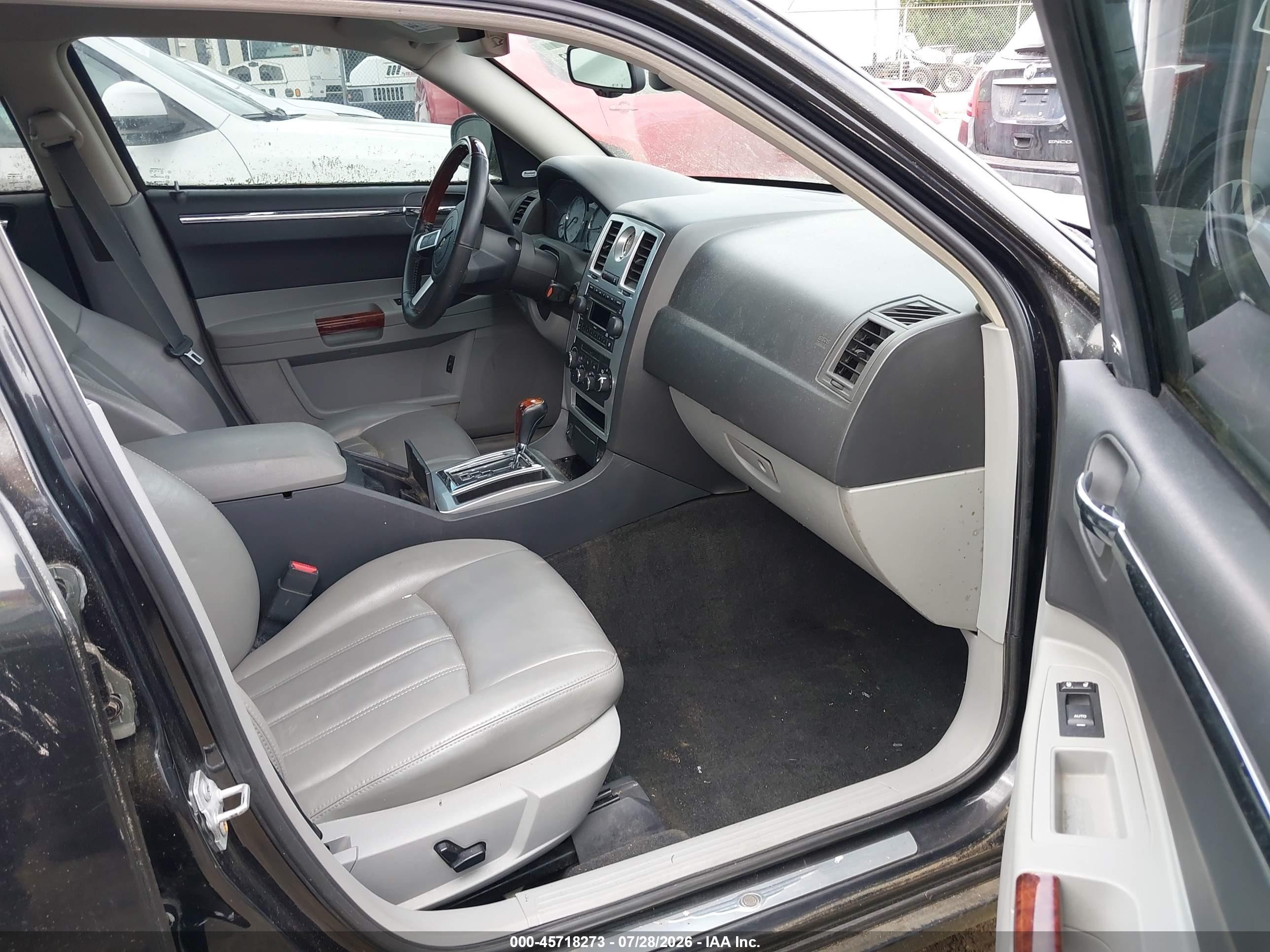 2007 Chrysler 300c   Черный vin: 2C3KA63H37H748536