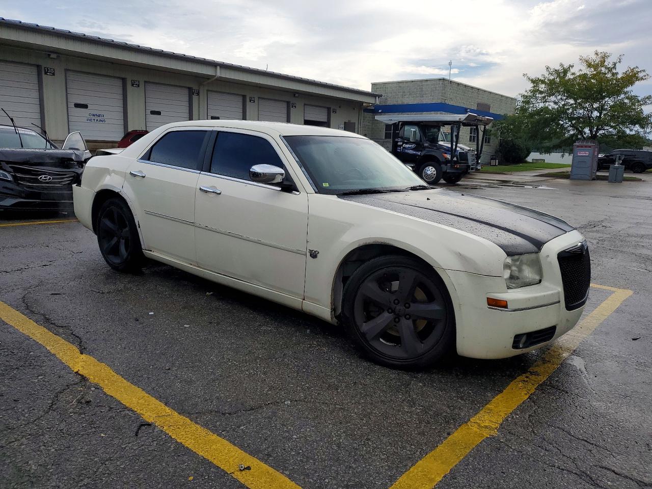 2007 Chrysler 300c White vin: 2C3KA63H37H811327