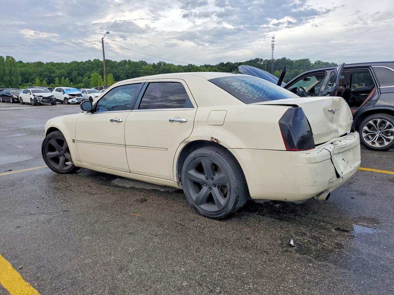 2007 Chrysler 300c White vin: 2C3KA63H37H811327