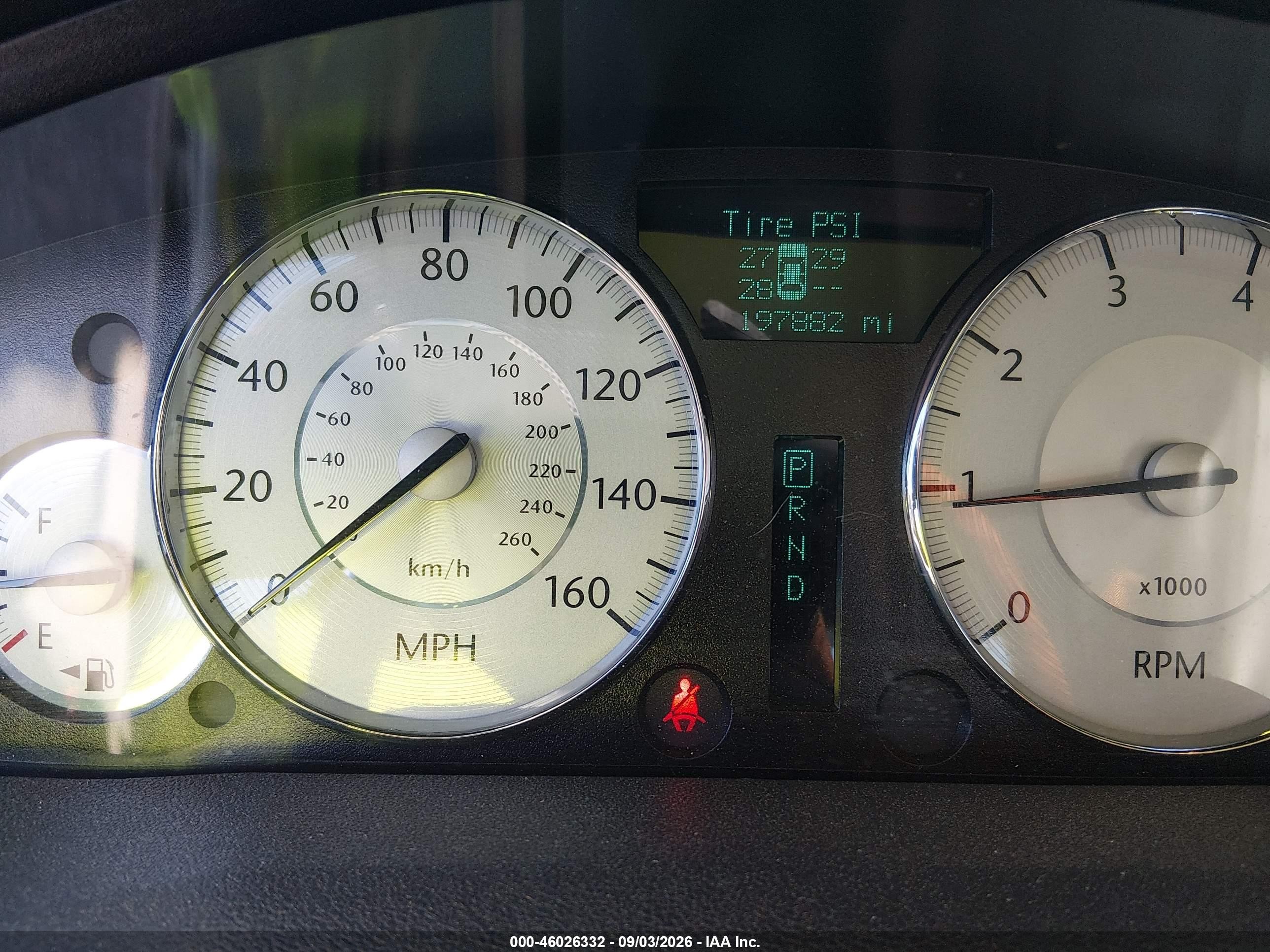 2008 Chrysler 300c   White vin: 2C3KA63H38H221078