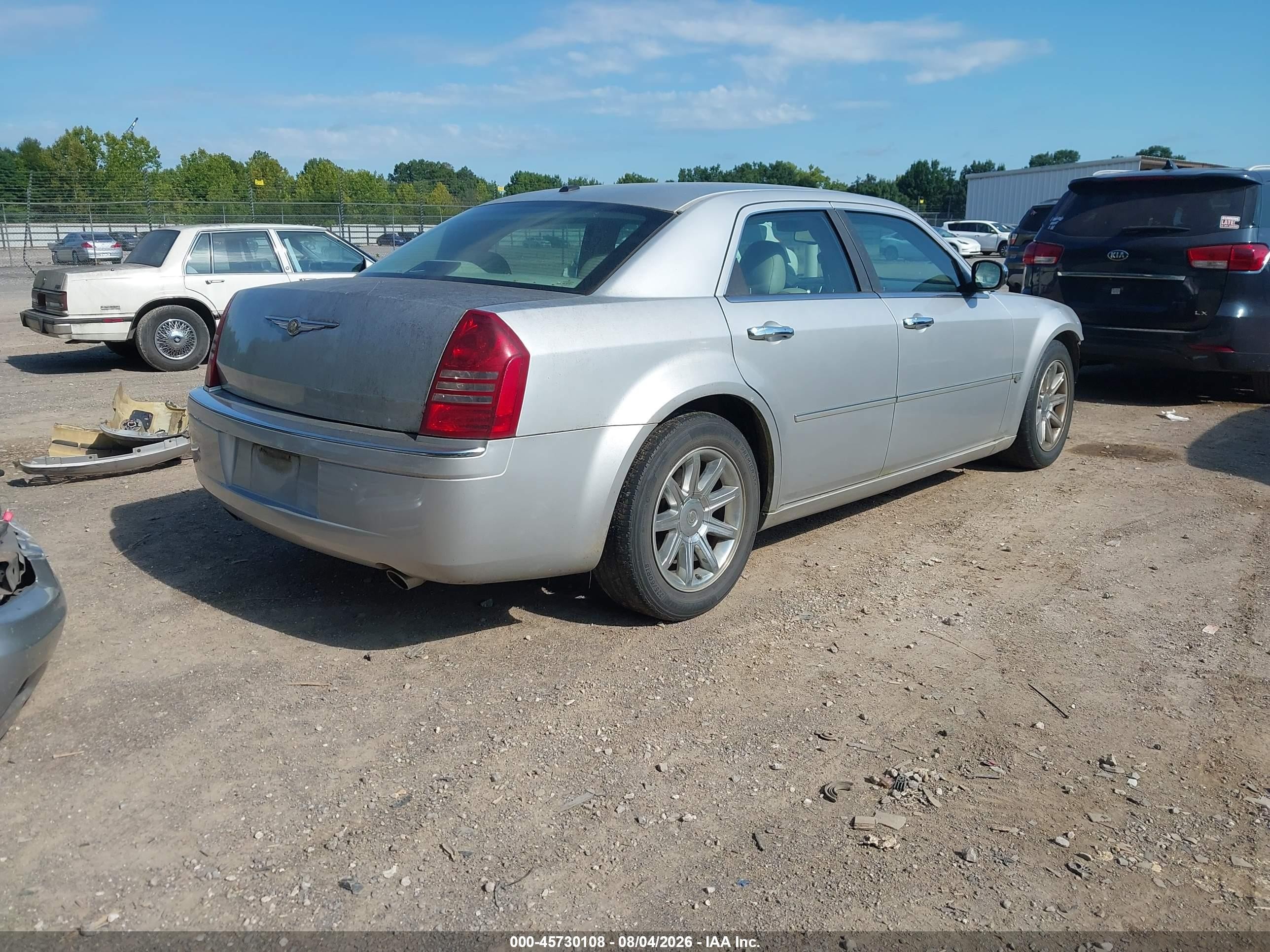 2006 Chrysler 300c   Silver vin: 2C3KA63H46H253941
