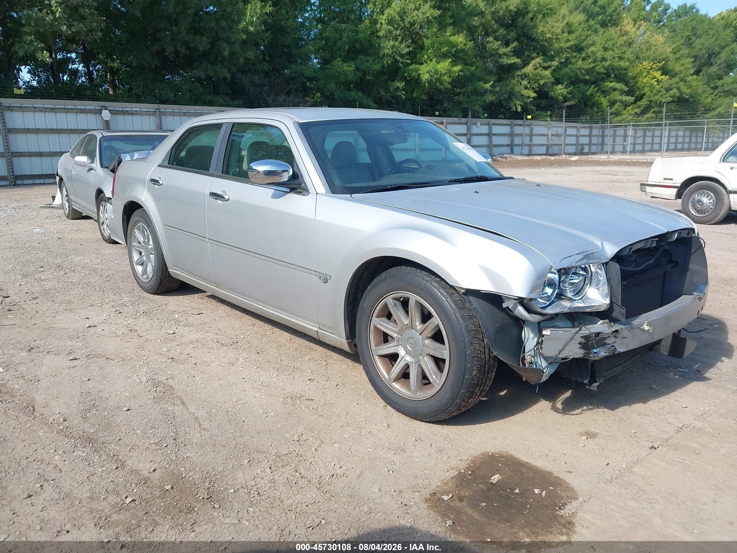2006 Chrysler 300c   Silver vin: 2C3KA63H46H253941