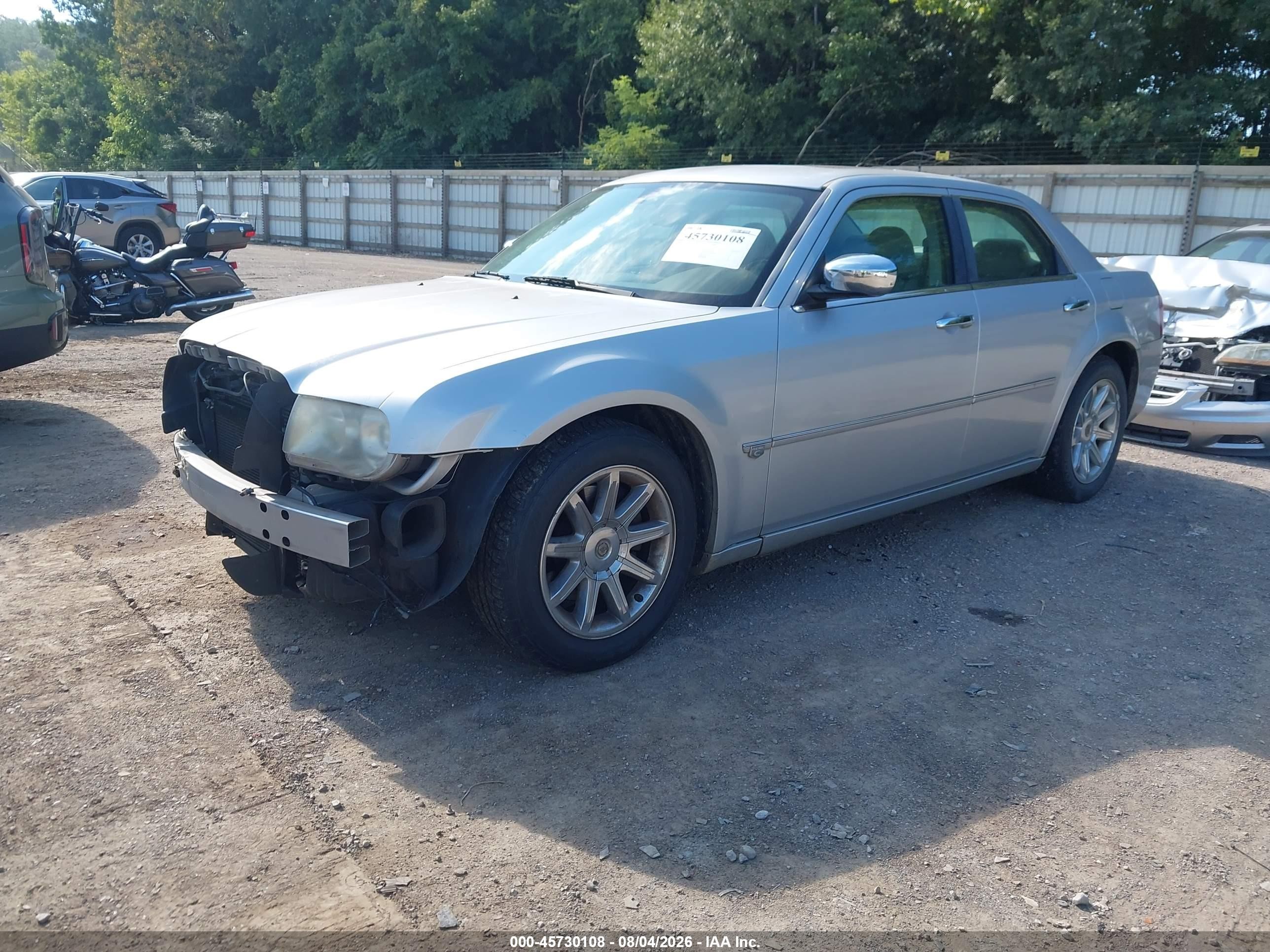 2006 Chrysler 300c   Silver vin: 2C3KA63H46H253941