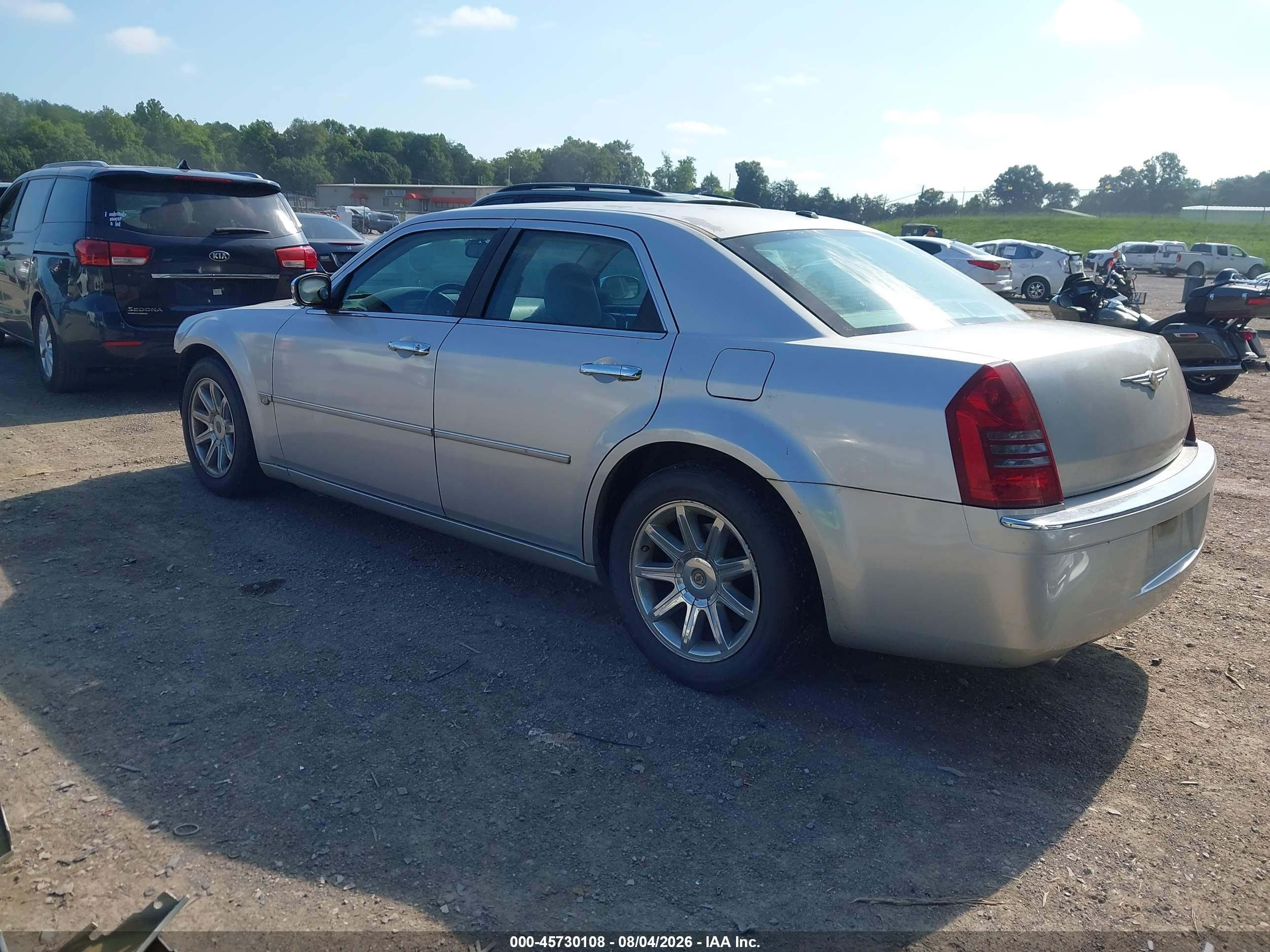 2006 Chrysler 300c   Silver vin: 2C3KA63H46H253941