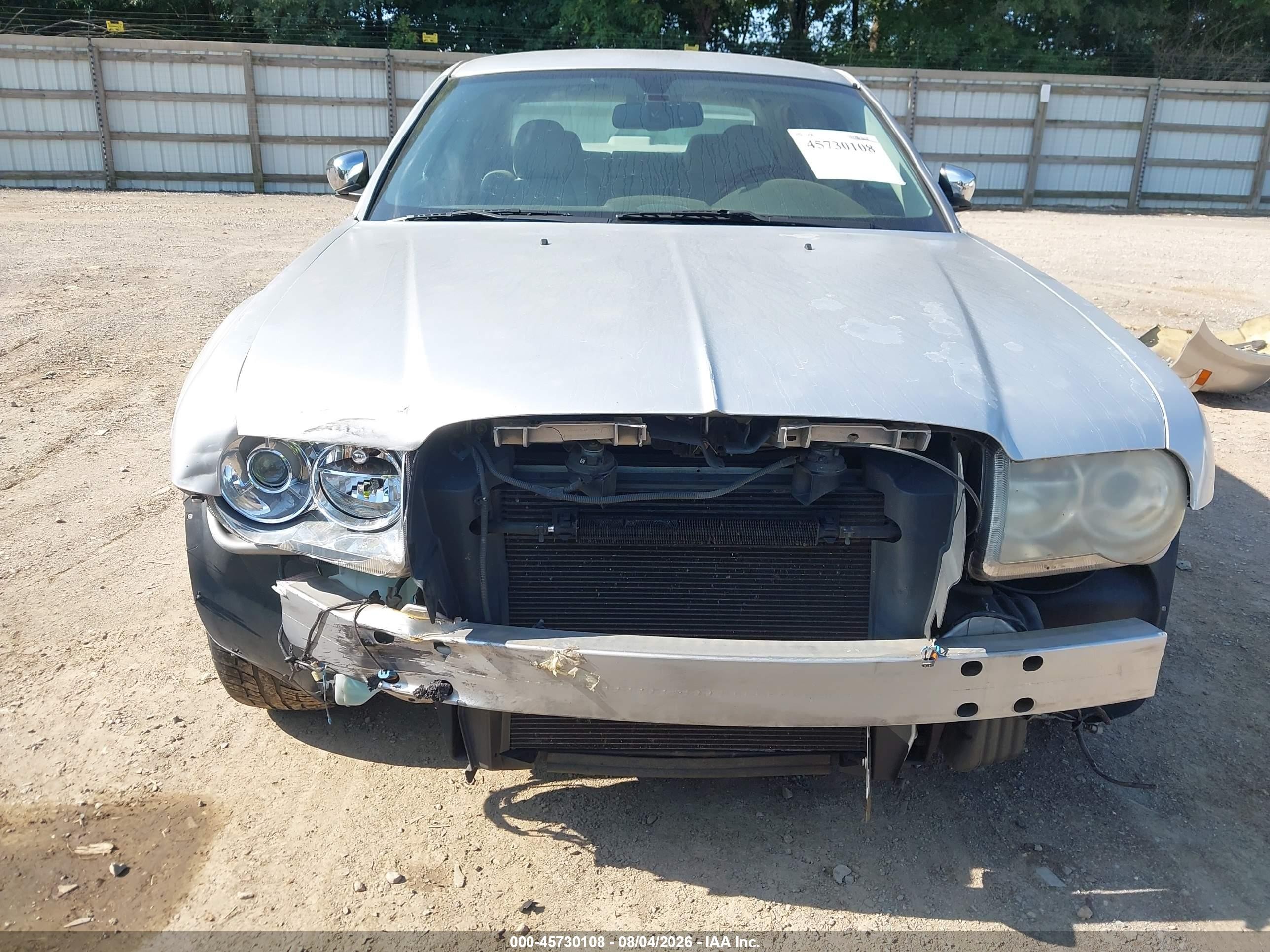 2006 Chrysler 300c   Silver vin: 2C3KA63H46H253941