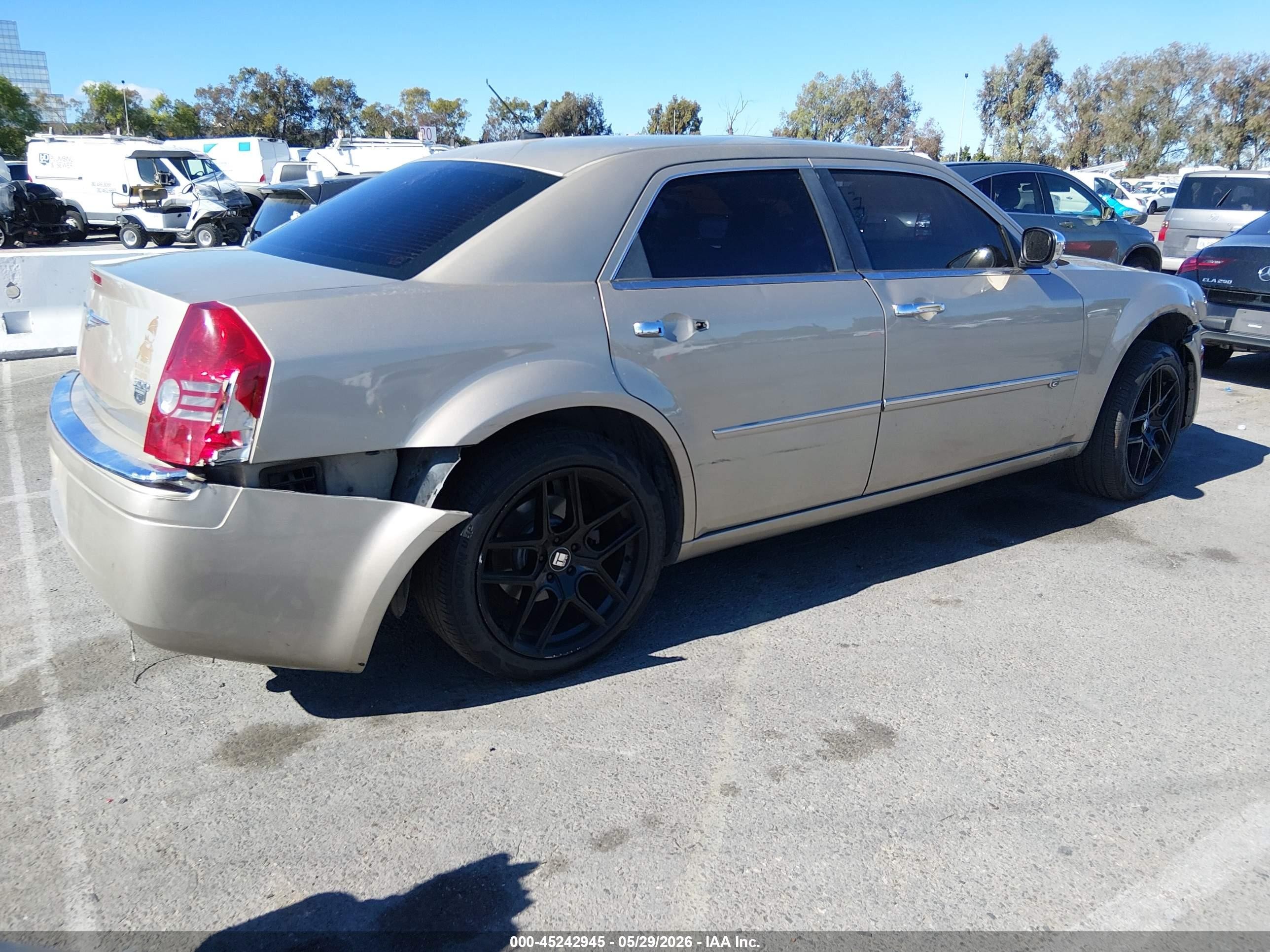 2008 Chrysler 300c Hemi Gold vin: 2C3KA63H58H237492