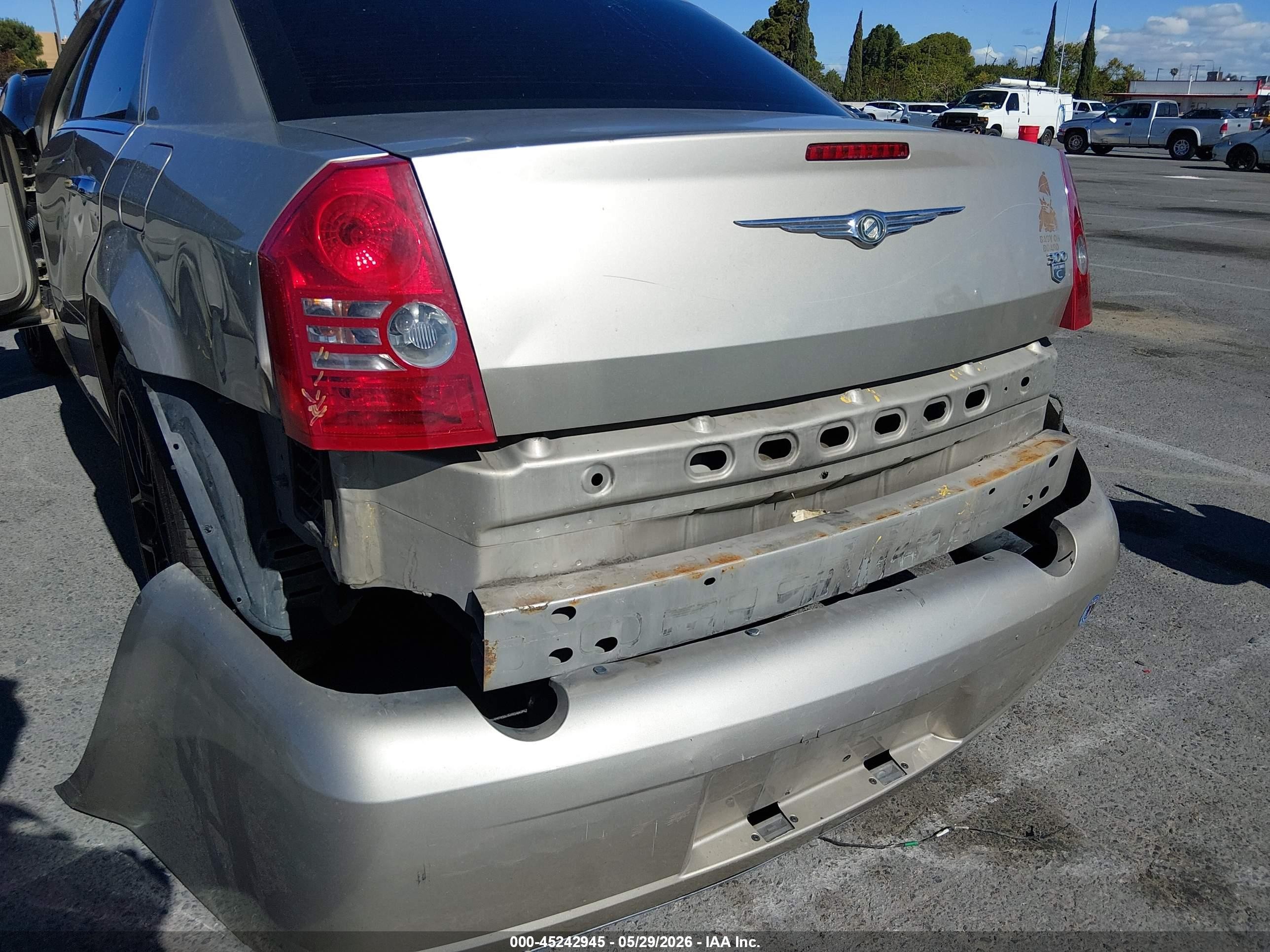 2008 Chrysler 300c Hemi Gold vin: 2C3KA63H58H237492