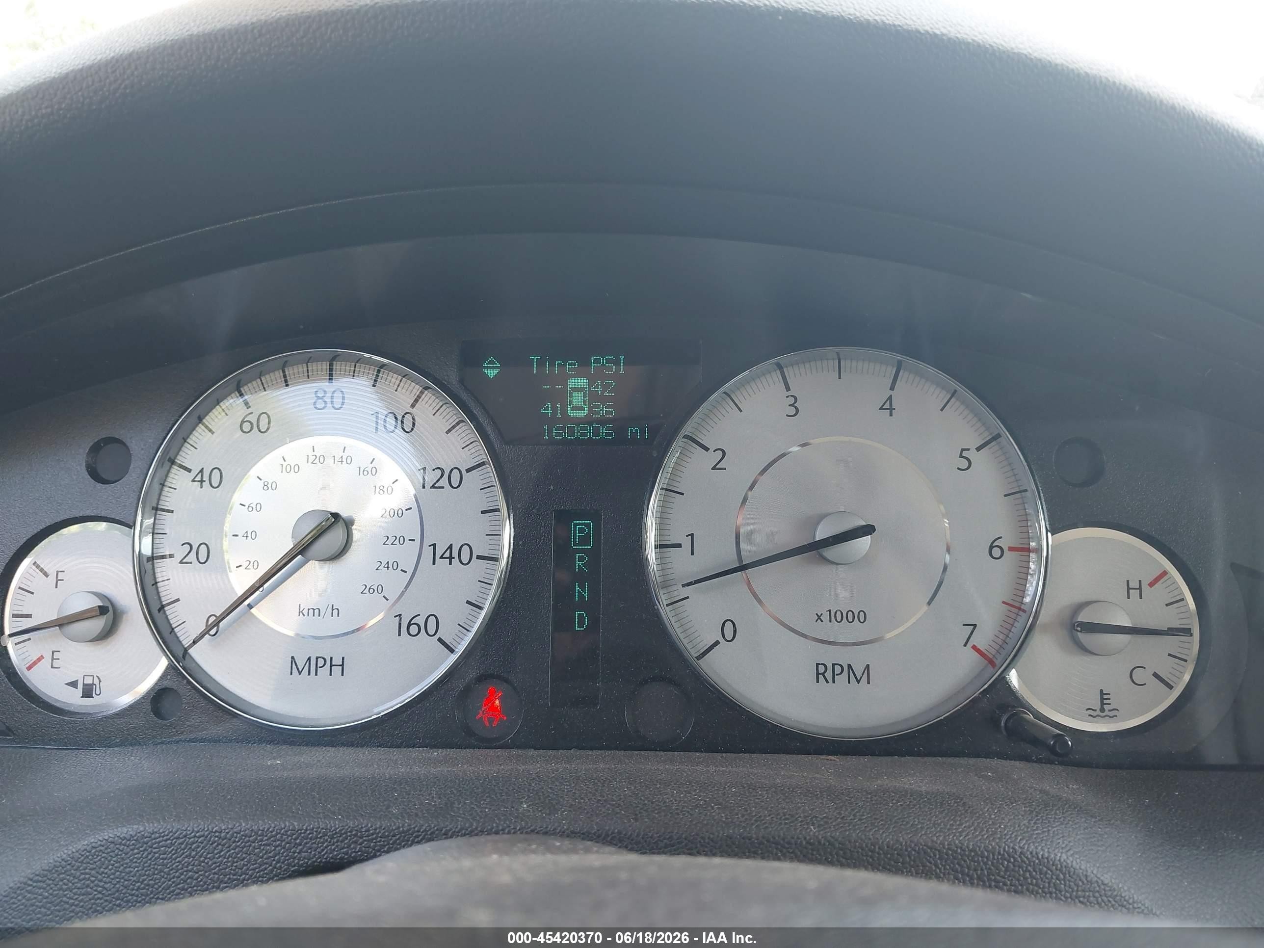 2008 Chrysler 300c Hemi Cream vin: 2C3KA63H58H251487