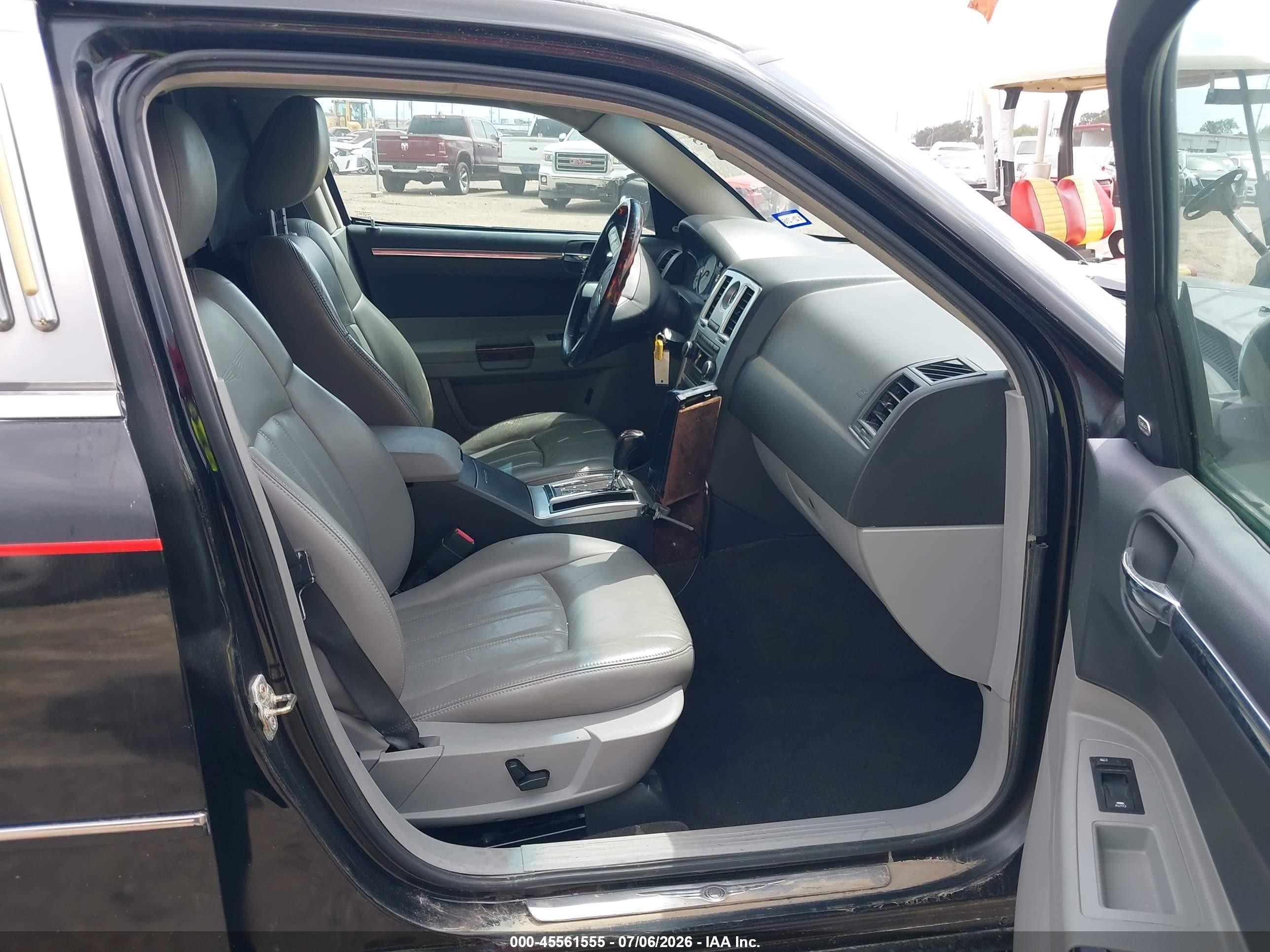 2006 Chrysler 300c   Черный vin: 2C3KA63H66H112904