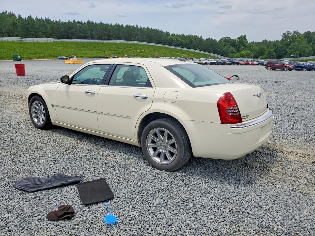2006 Chrysler 300c Белый vin: 2C3KA63H66H165683
