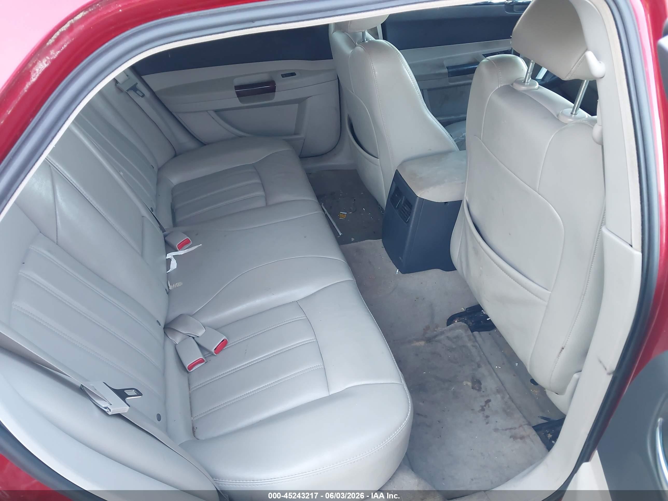 2007 Chrysler 300c   Red vin: 2C3KA63H67H684315
