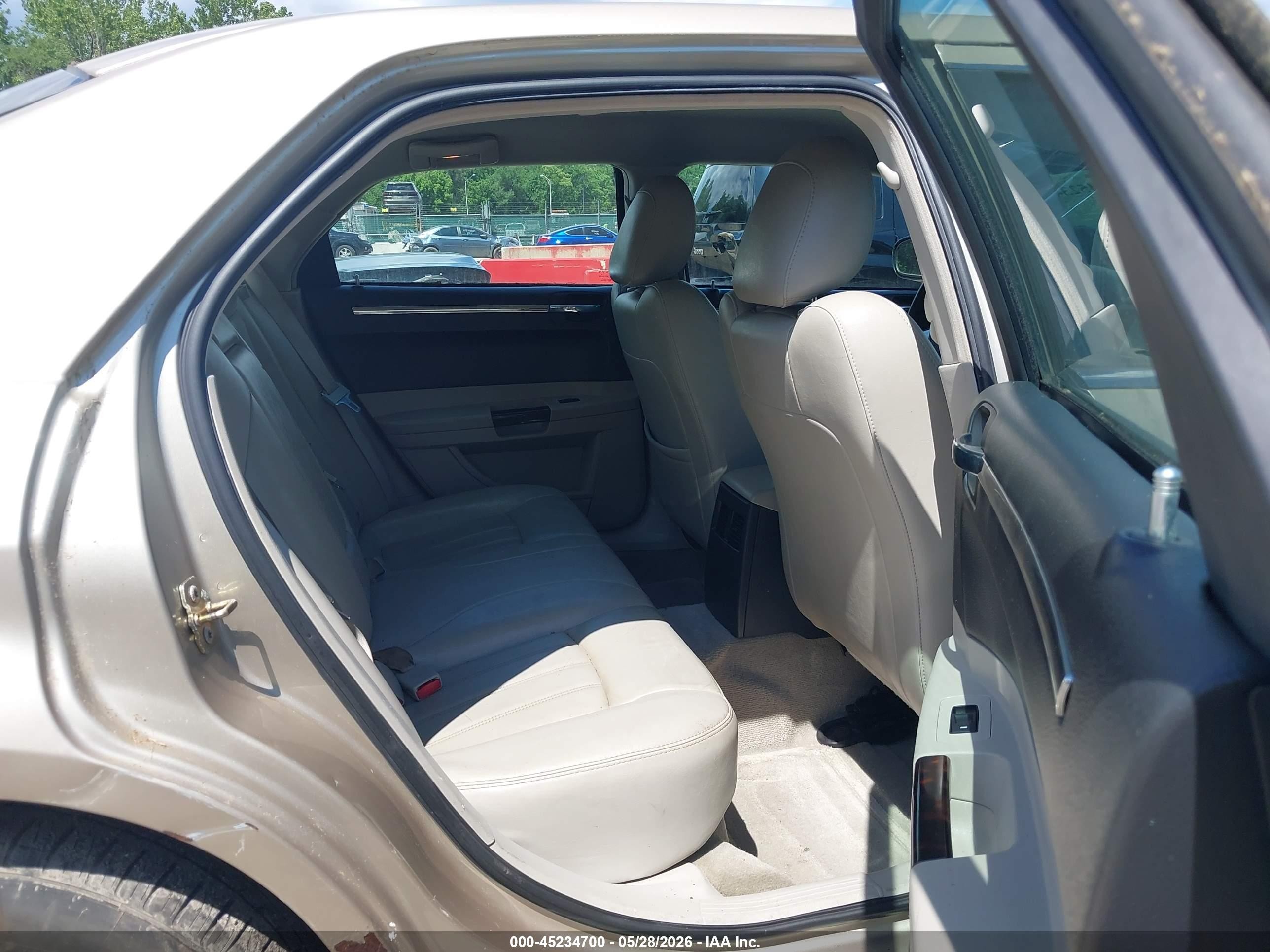 2006 Chrysler 300c   Champagne vin: 2C3KA63H76H486759
