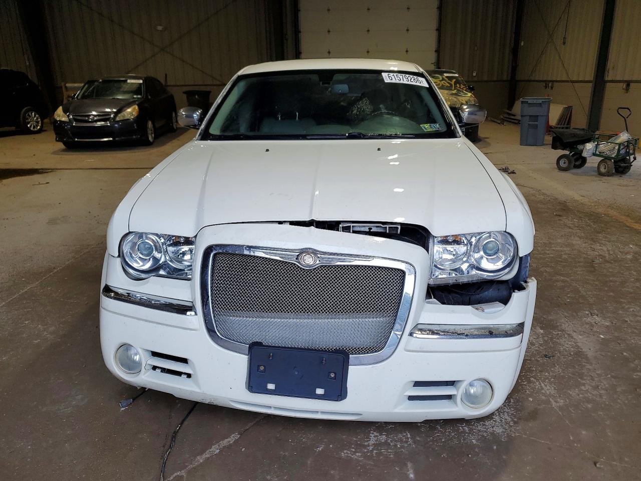2006 Chrysler 300c Cream vin: 2C3KA63H76H529125